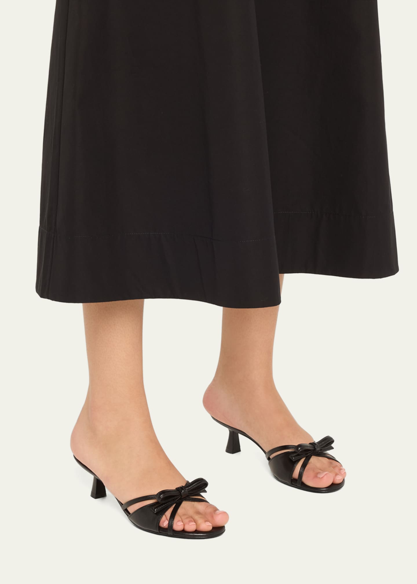 サンダル・ミュール Stuart Weitzman 'Sw Bow' mules Stuart Weitzman Felicity Leather Bow Kitten-Heel Mules