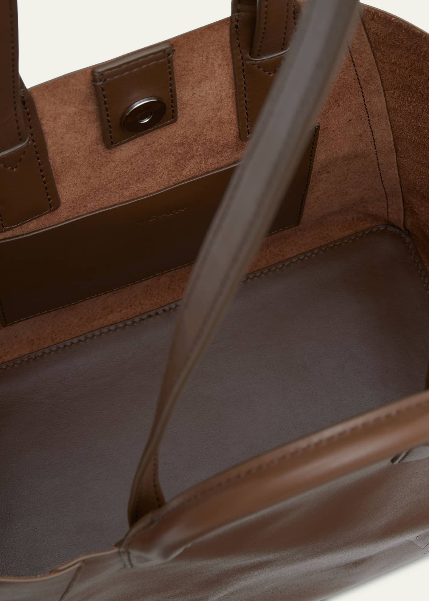 WE-AR4 The Boulevard Leather Tote Bag Image 3 of 3