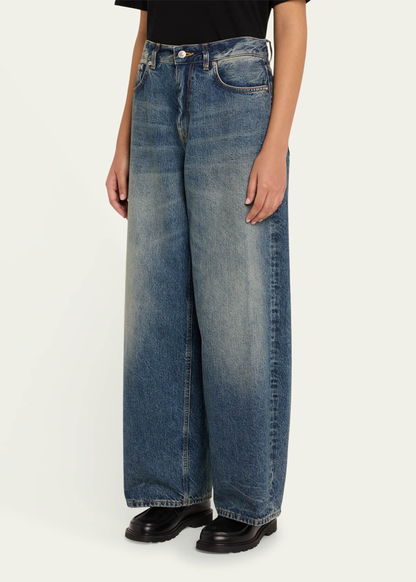 6397 Roomy Wide-Leg Jeans Image 4 of 5