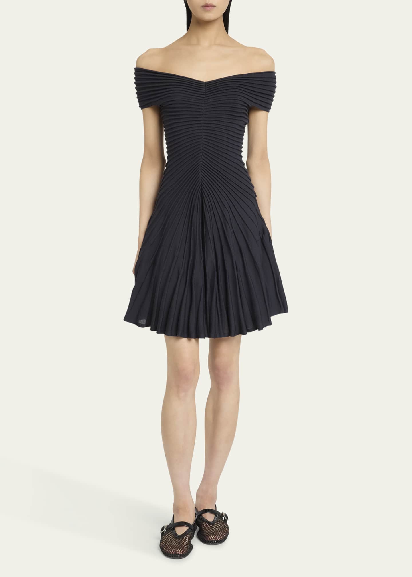 Off-Shoulder Sculpting Line Flared Wool Mini Dress