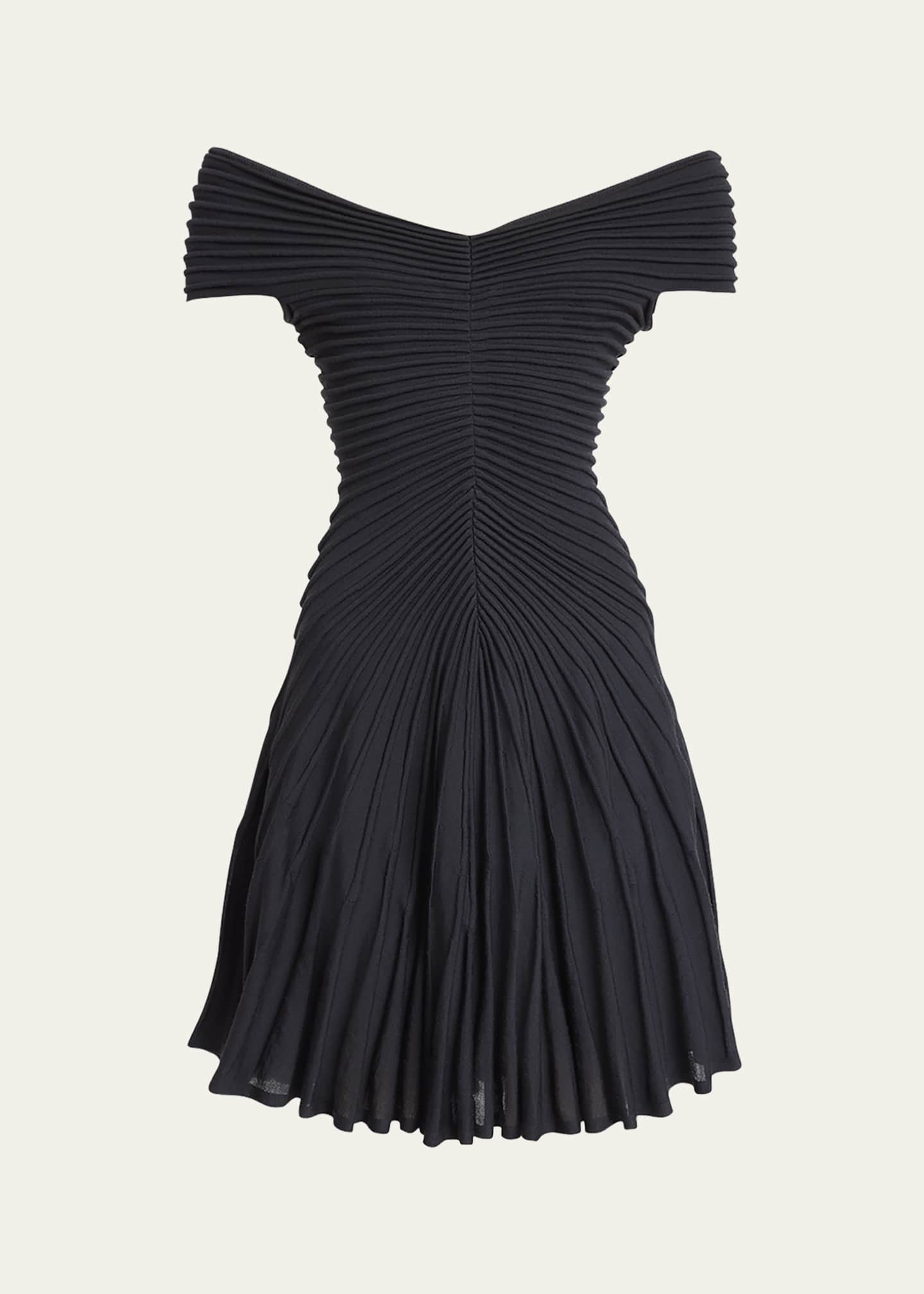 Off-Shoulder Sculpting Line Flared Wool Mini Dress