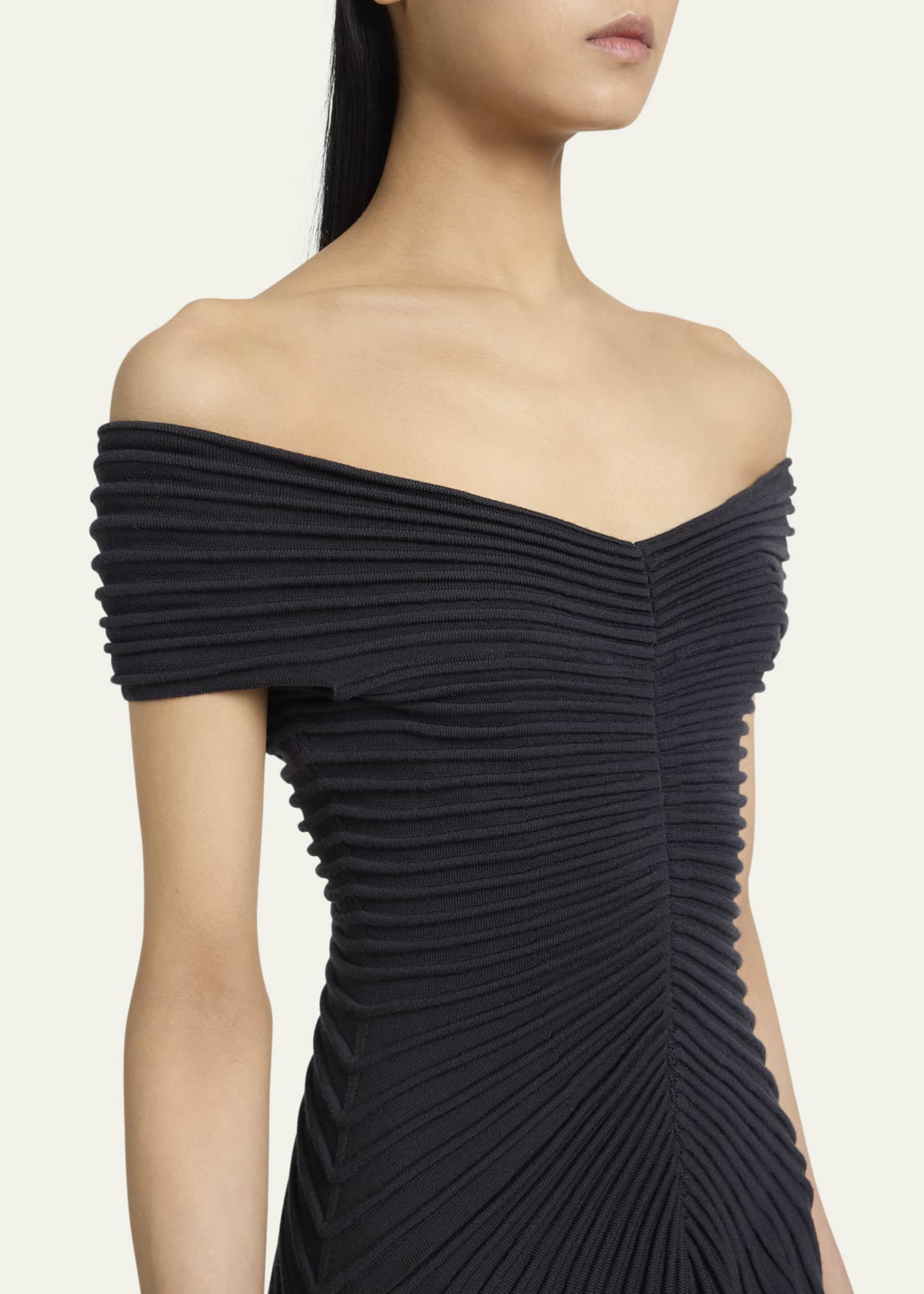 Off-Shoulder Sculpting Line Flared Wool Mini Dress