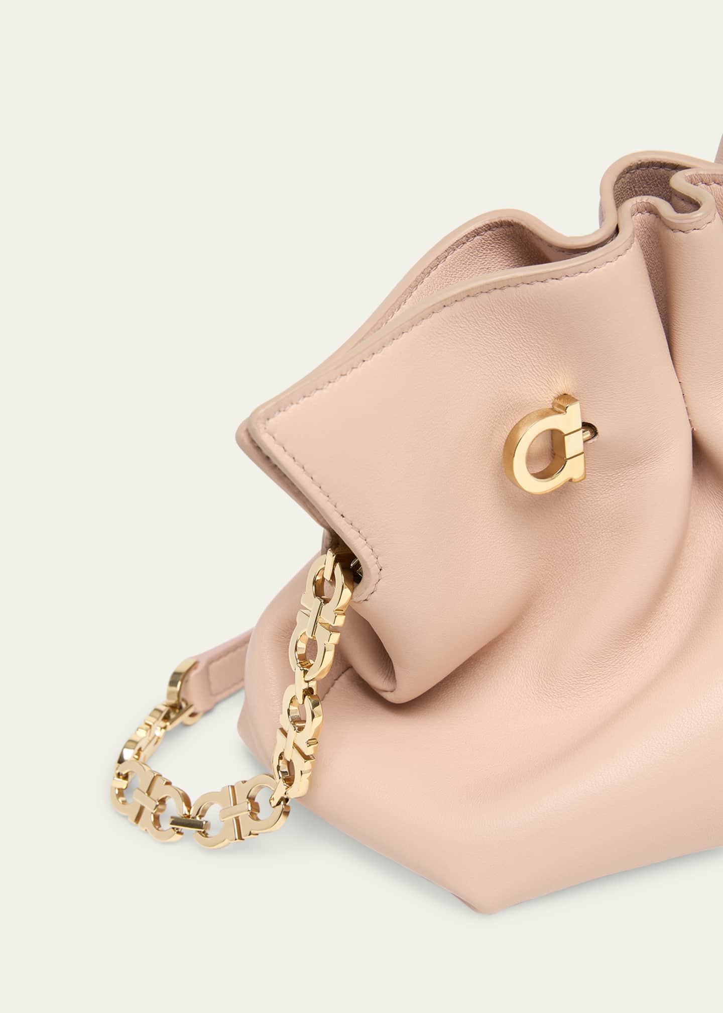 ショルダーバッグ・ポシェット FERRAGAMO LIGHT PINK PIERCING S LEATHER TOP HANDLE BAG Ferragamo Light Pink Piercing S Leather Top Handle Bag