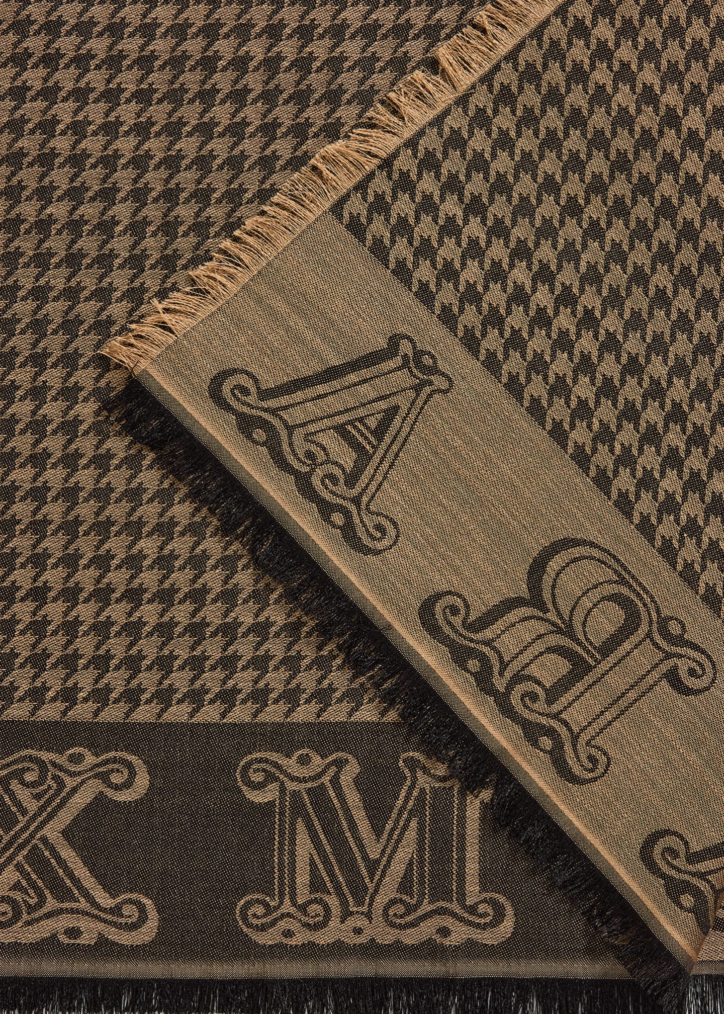 Max Mara Logo Houndstooth Fringe Wool Scarf Image 4 of 4