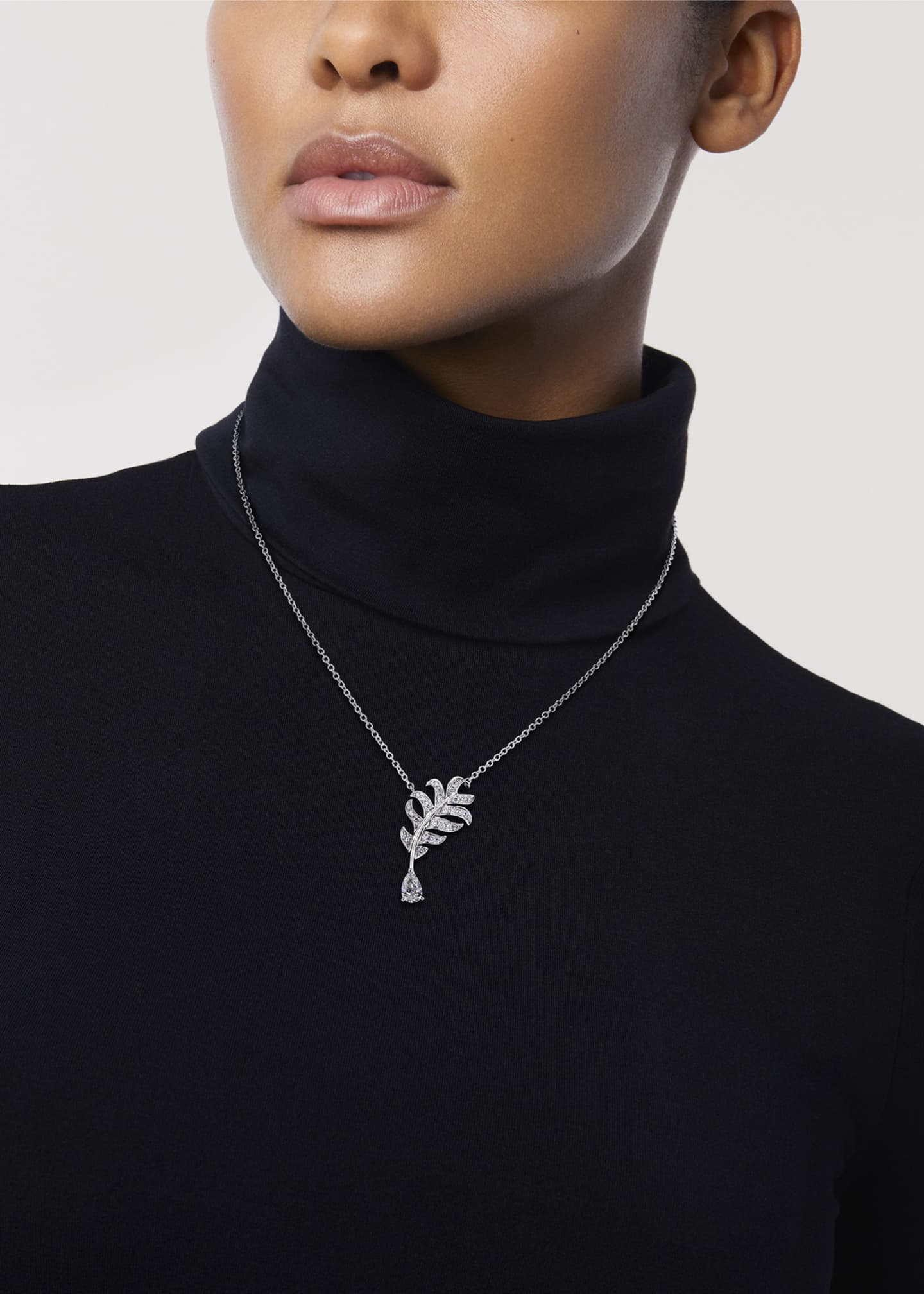 CHANEL PLUME DE CHANEL NECKLACE Image 2 of 3