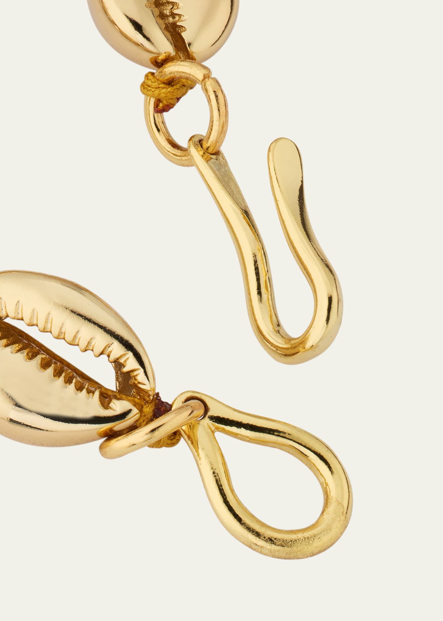 TOHUM Design Concha Large Puka Necklace Image 4 of 4