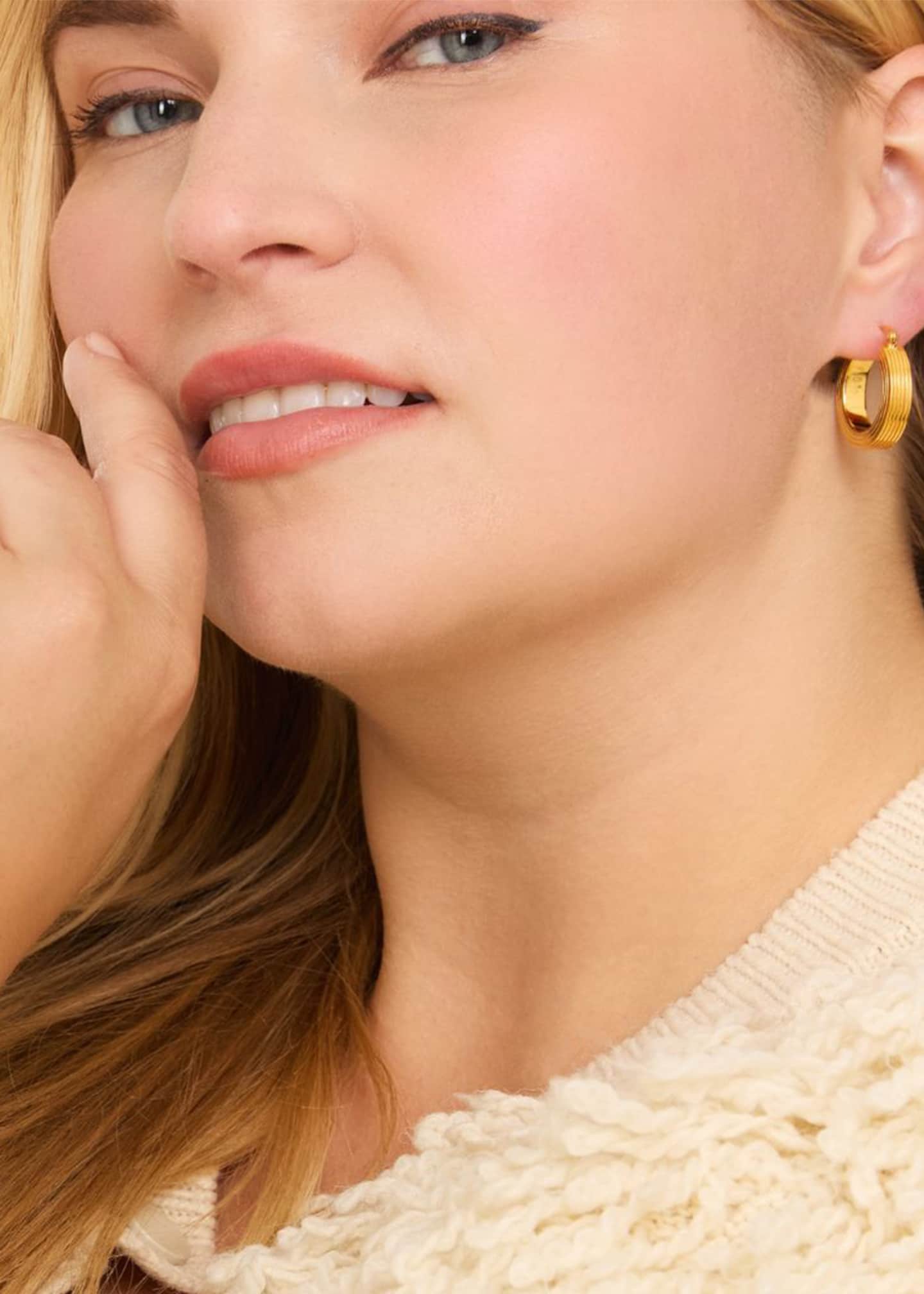 Gwen Beloti Lina Boxy Round Hoop Earrings Image 2 of 3