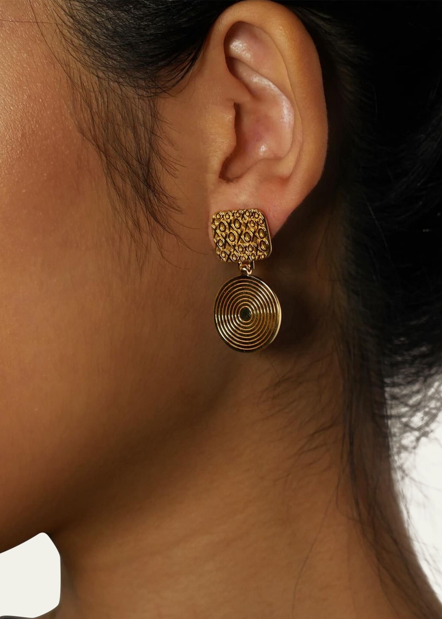 Gwen Beloti XO Drop Disk Earrings Image 2 of 3