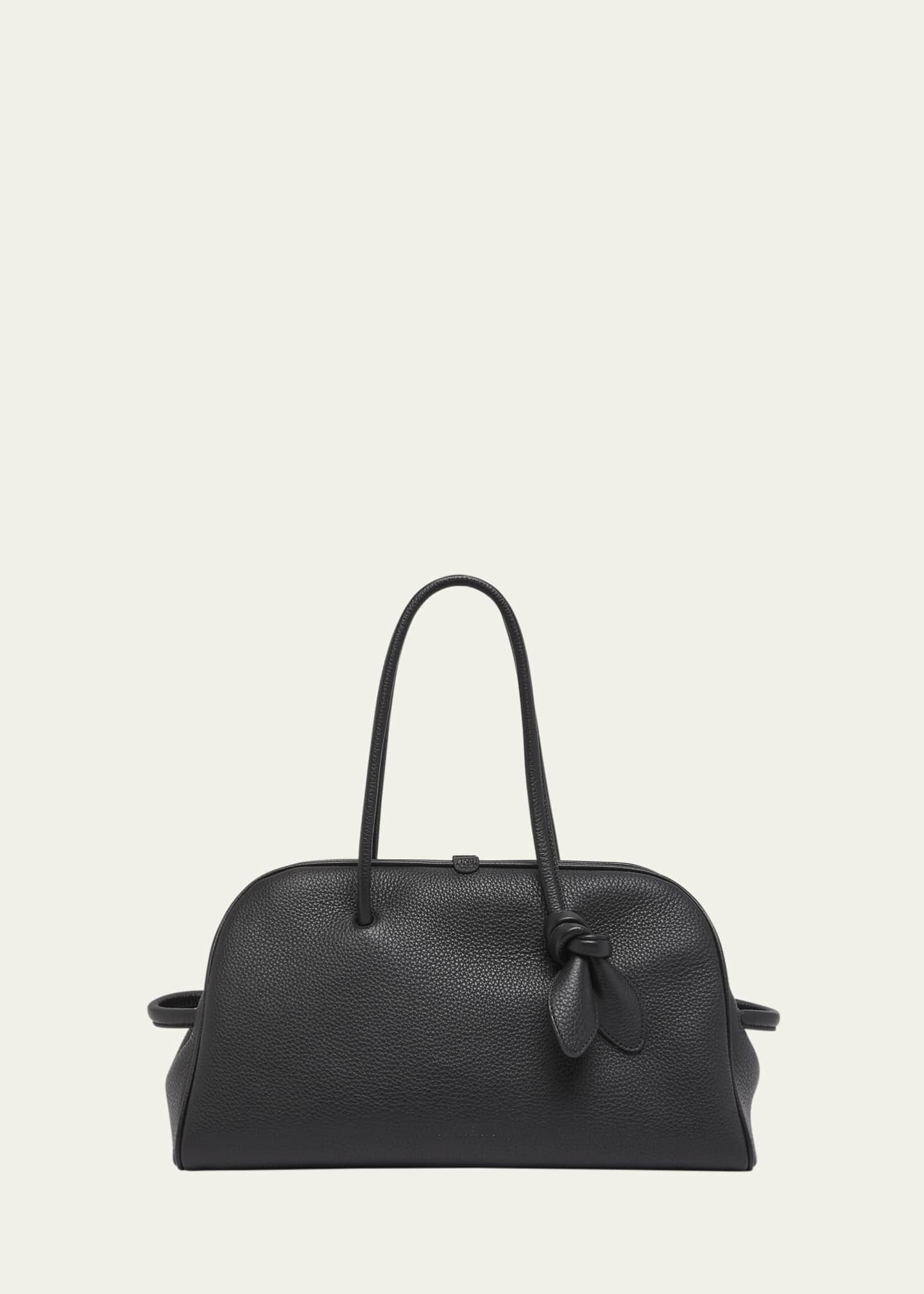 【送料&関税込】Jacquemus le Turismo Shoulder Bag Jacquemus Le Turismo Leather Shoulder Bag - Bergdorf Goodman