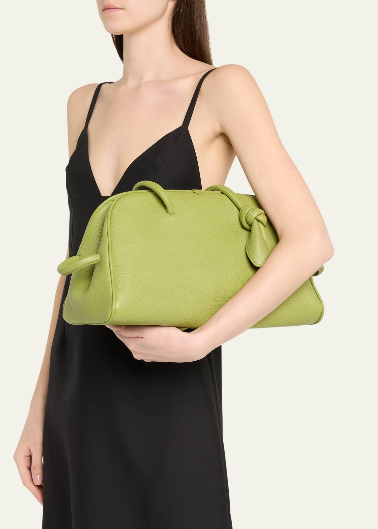【関税＆送料込み】Jacquemus Shoulder Bag 'The Turismo' In Jacquemus Le Turismo Leather Shoulder Bag - Bergdorf Goodman