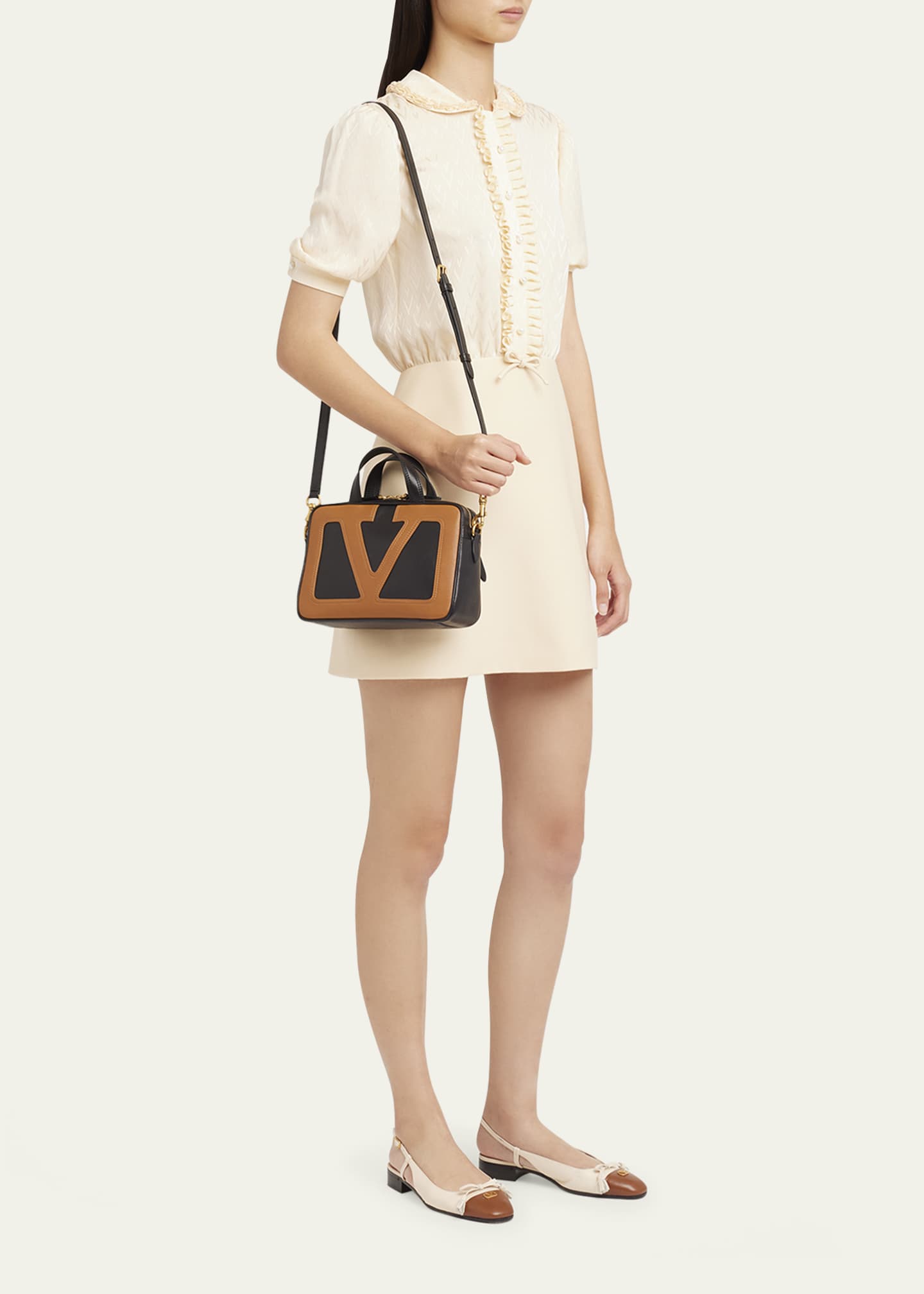 Valentino Garavani Viva Superstar Small VLOGO Leather Duffle Top