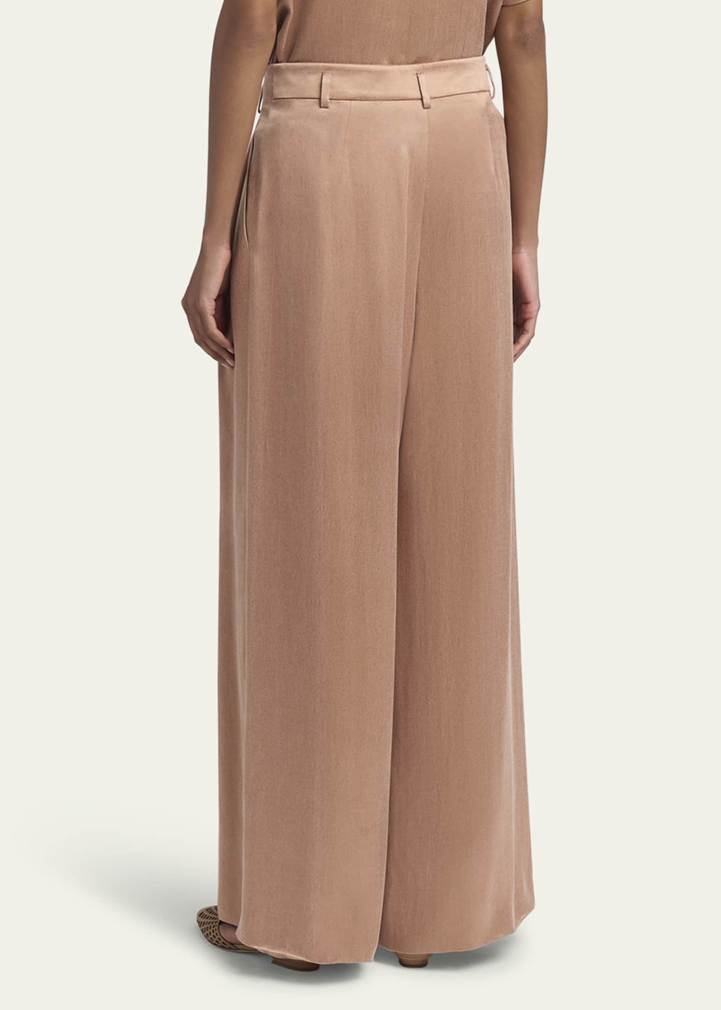 パンツ GIORGIO ARMANI Giorgio Armani Viscose Pants Giorgio Armani Pleated Wide Leg Viscose-Blend Trousers