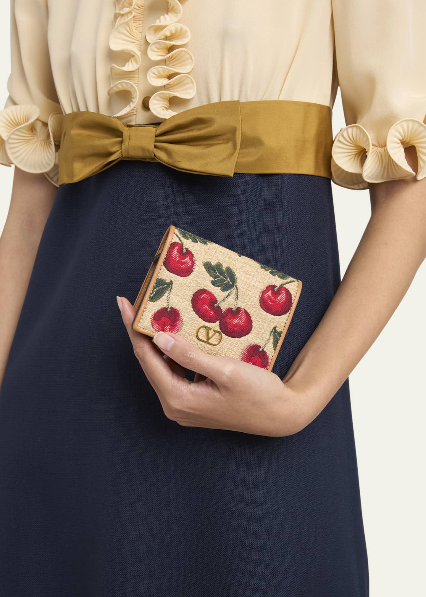 Valentino Garavani VLOGO Signature Cherry Raffia Wallet Image 2 of 4