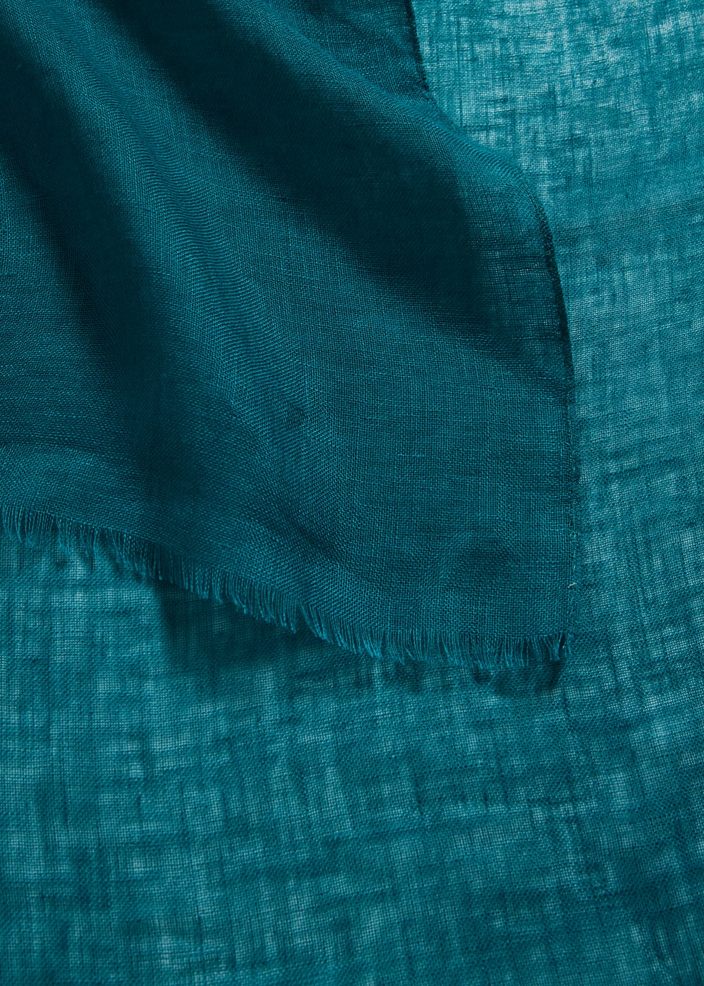 PIACENZA Men's Solid Linen Scarf Image 4 of 4