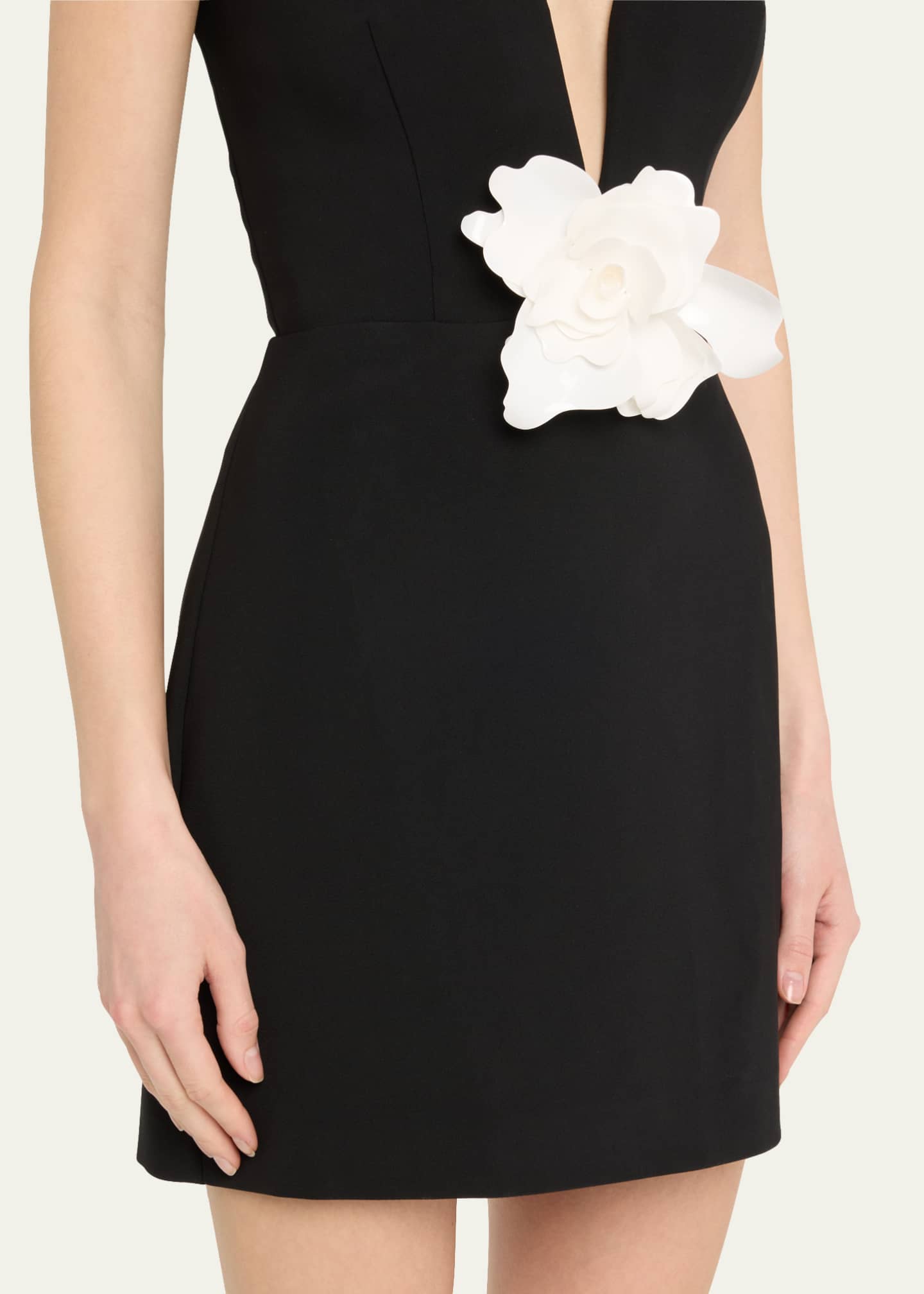 Halston Anabelle Strapless Plunge Crepe Mini Dress Image 5 of 5