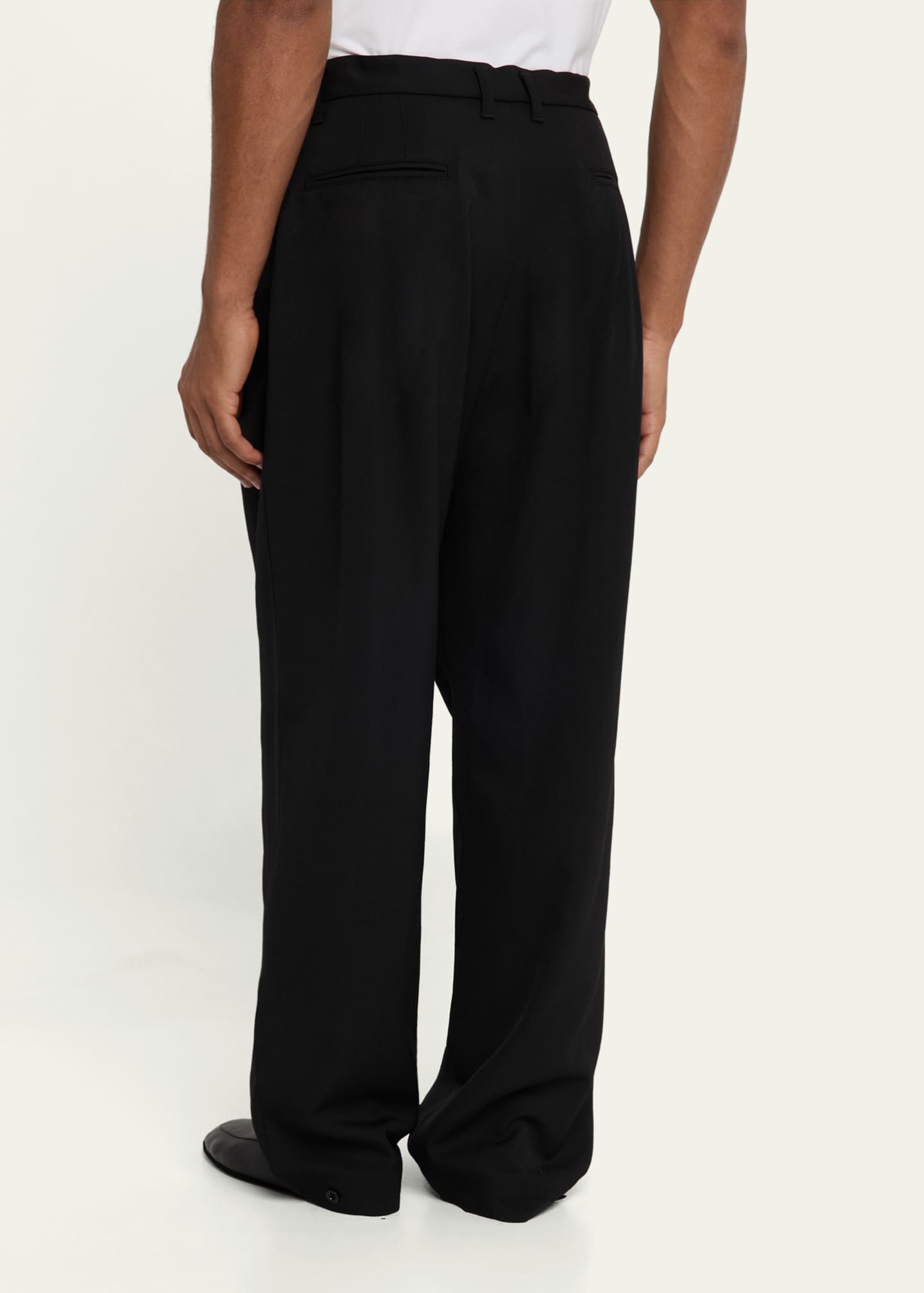 LEMAIRE Men's Drawstring Pleated Pants Image 3 of 5