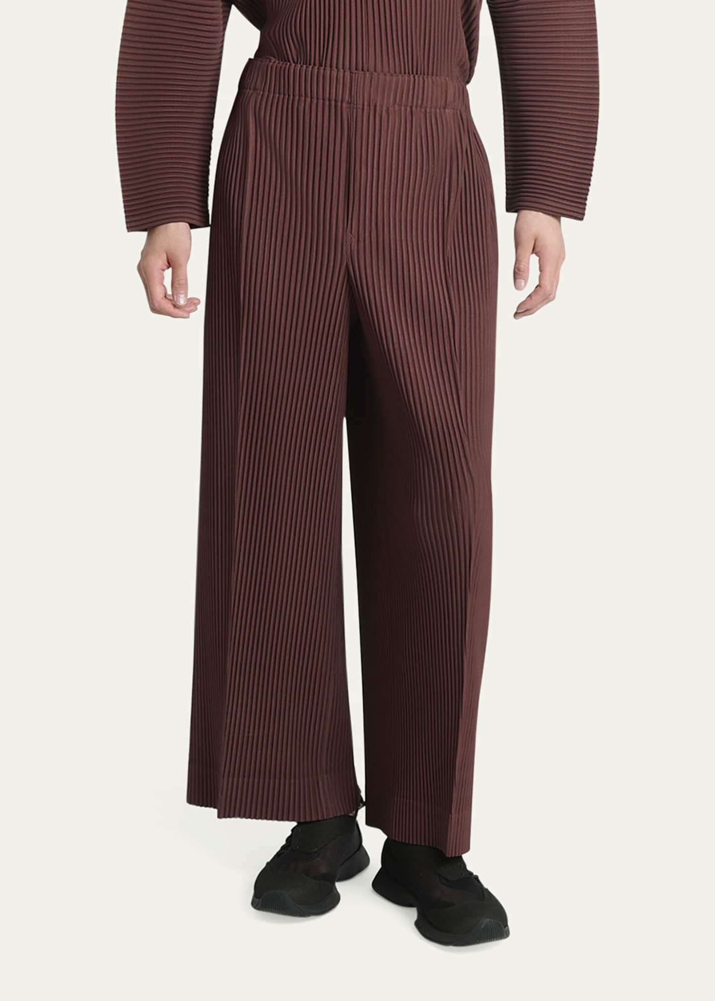 HOMME PLISSÉ ISSEY MIYAKE February MC February Long Sleeve Top in Black – SVRN
