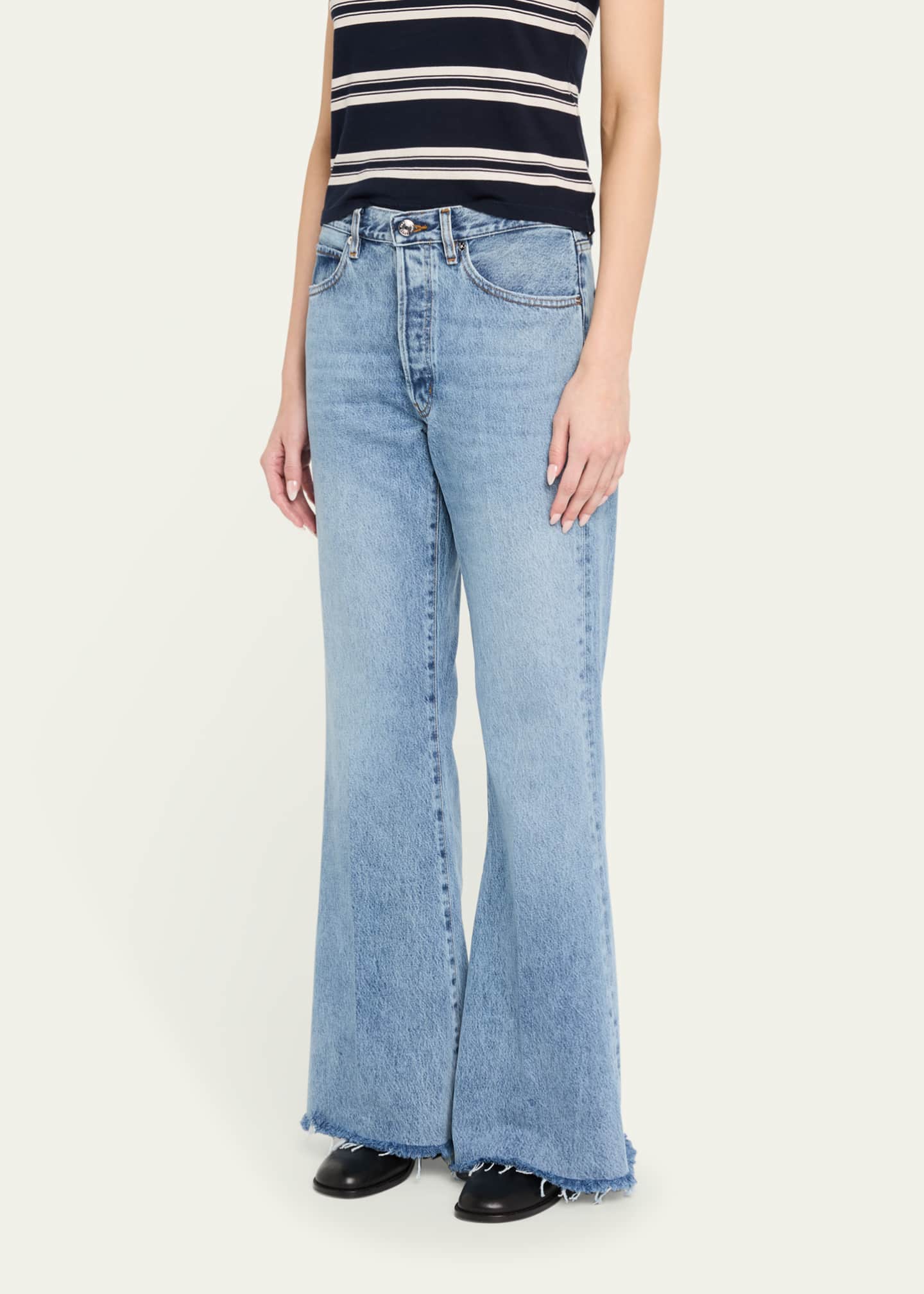 FRAME The Lax Flare Jeans Image 4 of 5
