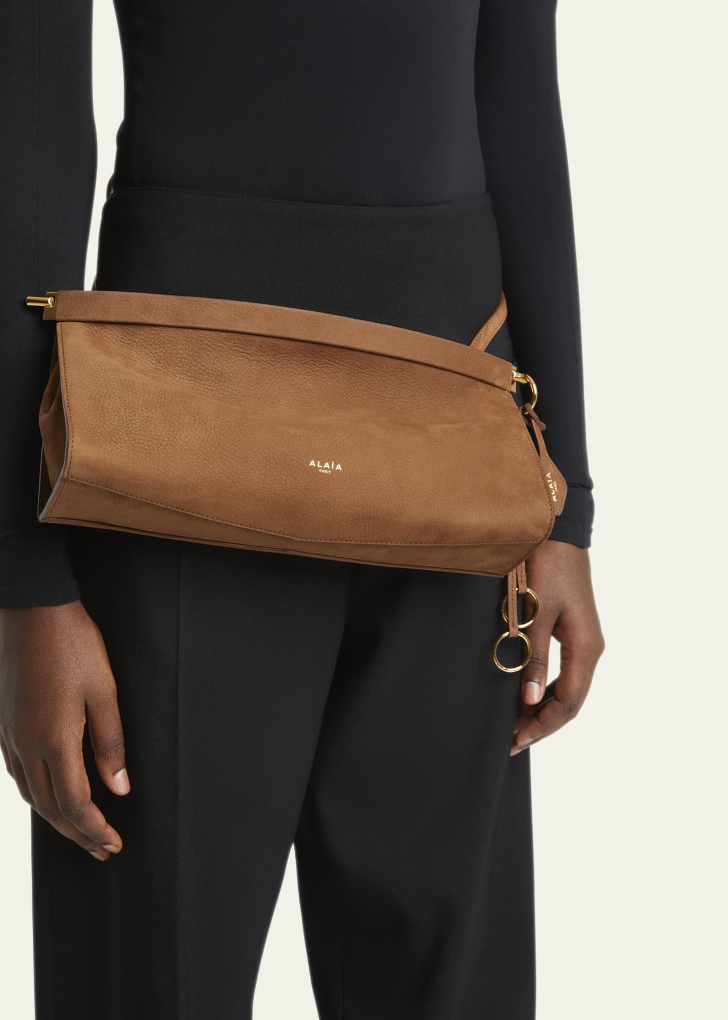 ALAIA Le Click Medium Shoulder Bag in Leather Image 2 of 6