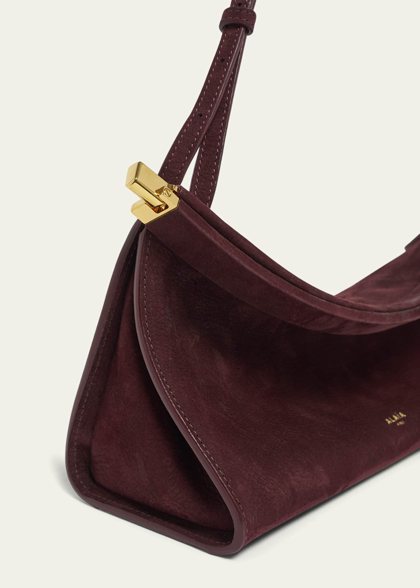 ALAIA Le Click Medium Shoulder Bag in Leather Image 6 of 6