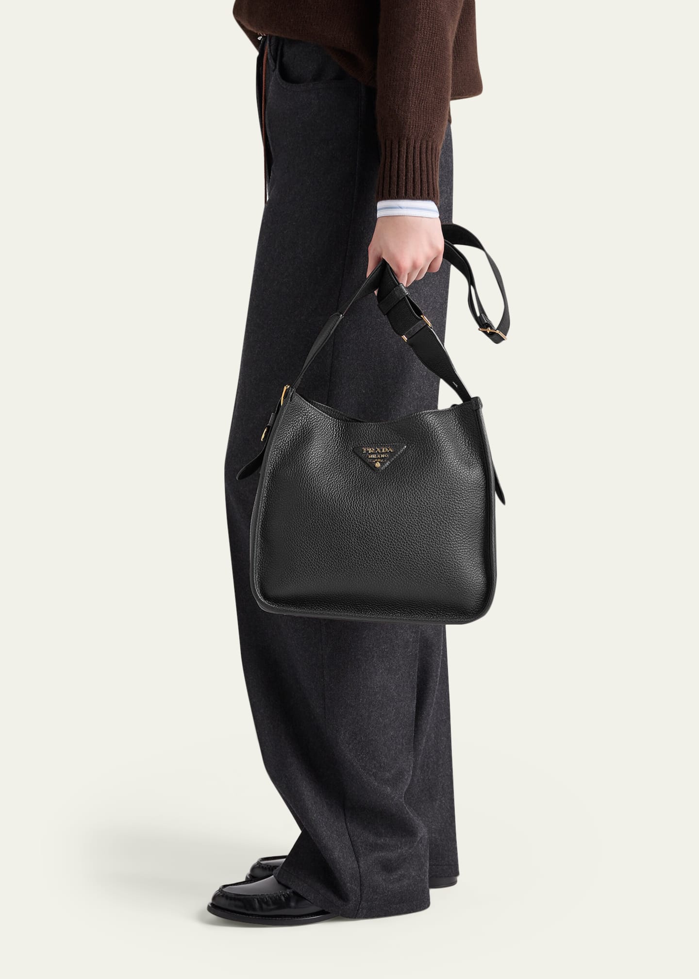 バッグ・カバンその他 PRADA MEDIUM HOBO BAG IN SOFT LUX LEATHER Prada Medium Daino Soft Leather Hobo Crossbody Bag