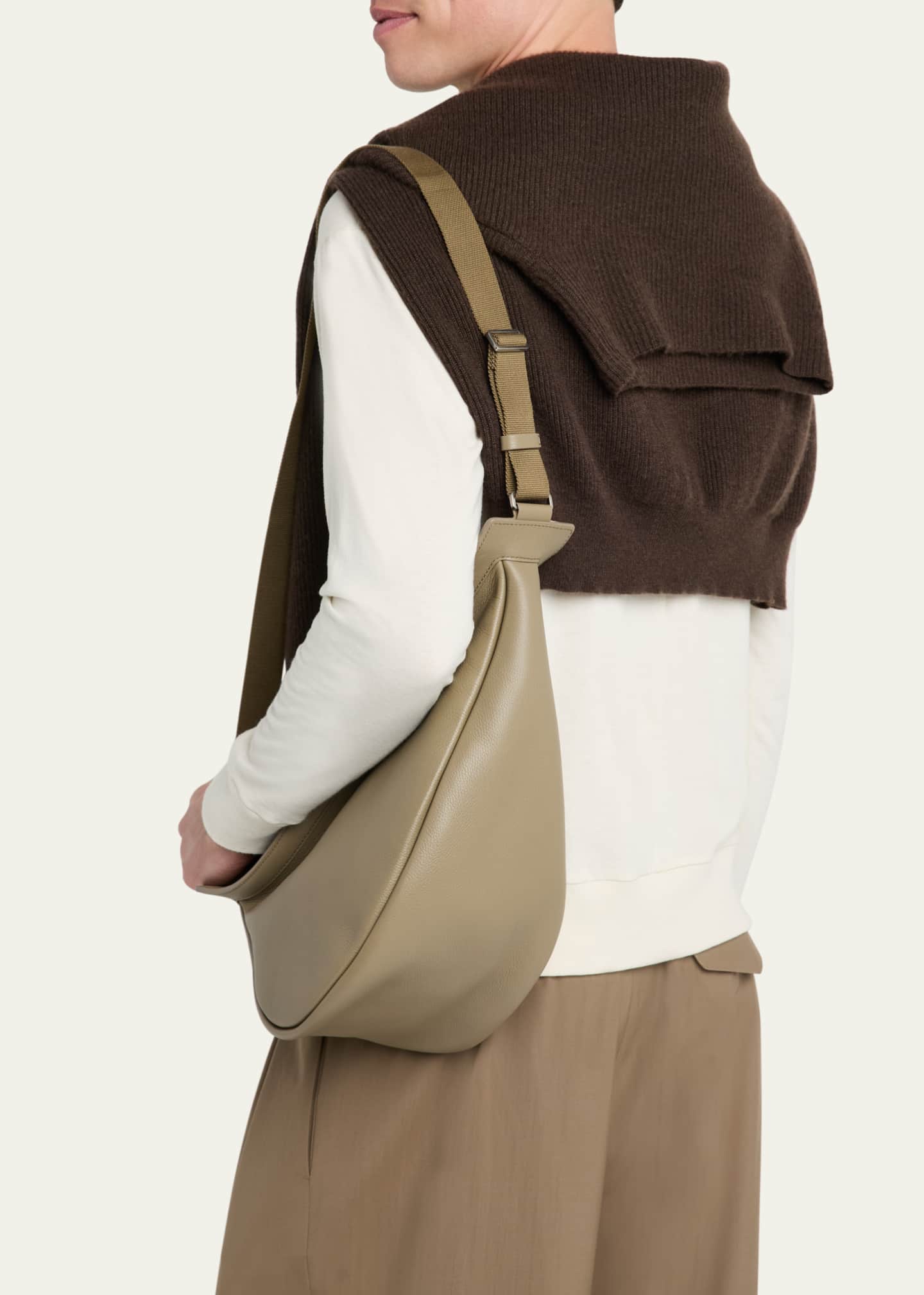 ショルダーバッグ・ポシェット LARGE SLOUCHY BANANA BAG THE ROW Men's Slouchy Banana Large Crossbody Bag - Bergdorf