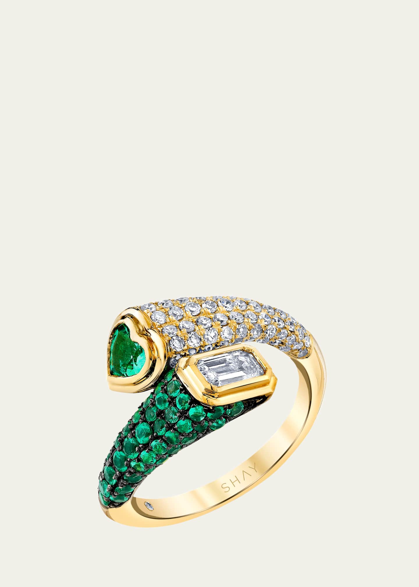 SHAY 18K Yellow Gold Diamond and Emerald Pave Mixed Bypass Pinky Ring