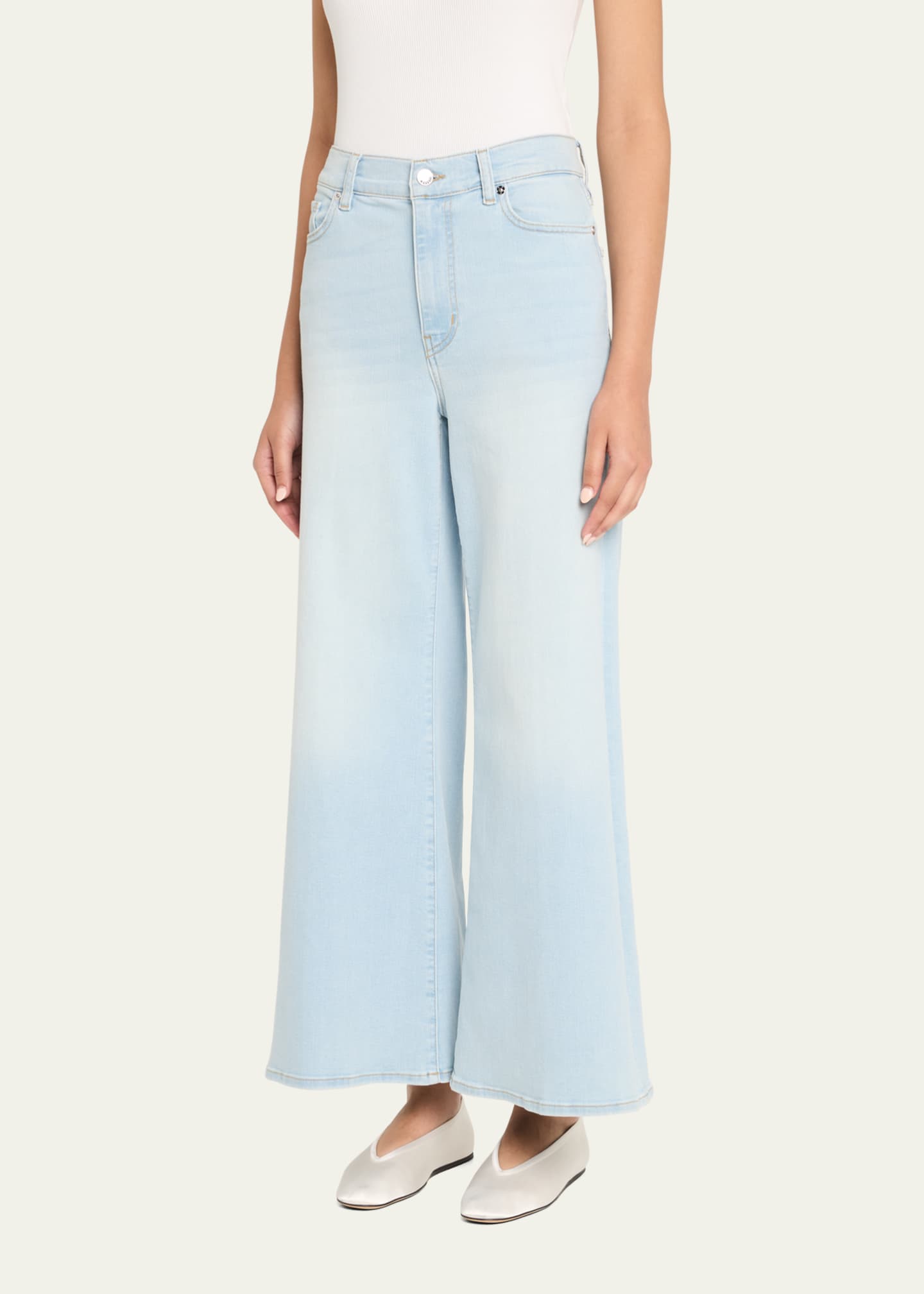 Le Sleek Straight Jeans