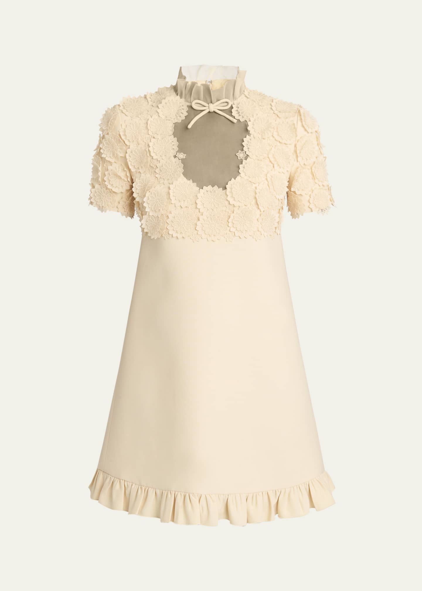 Valentino★素敵!Cream with Floral Applique Mini Dress Valentino Garavani Floral Applique Crepe Mini Dress