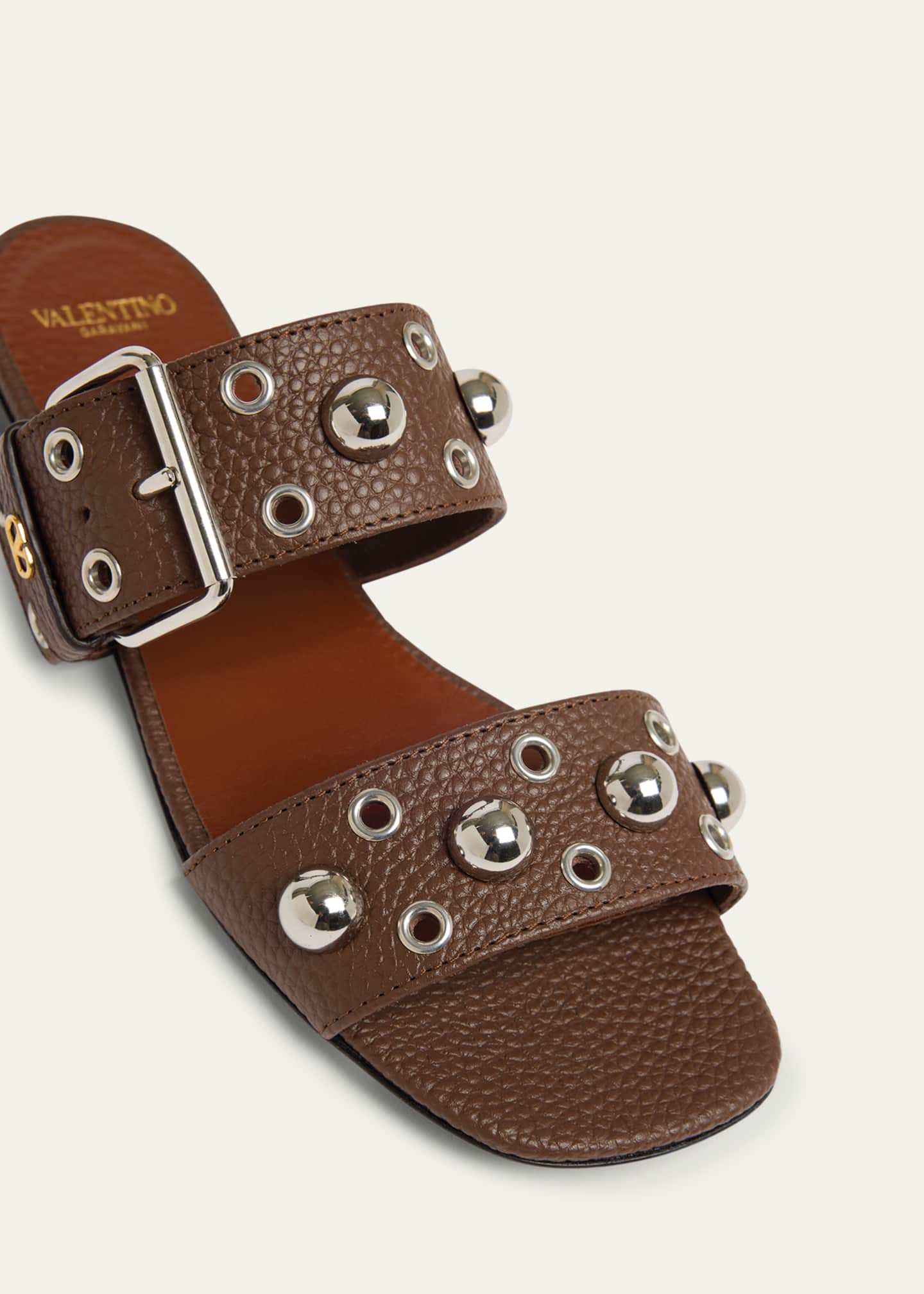 【関税&送料込】Valentino Garavani Nellcote Flat Sandals In Valentino Garavani Nellcote Studded Suede Flat Sandals