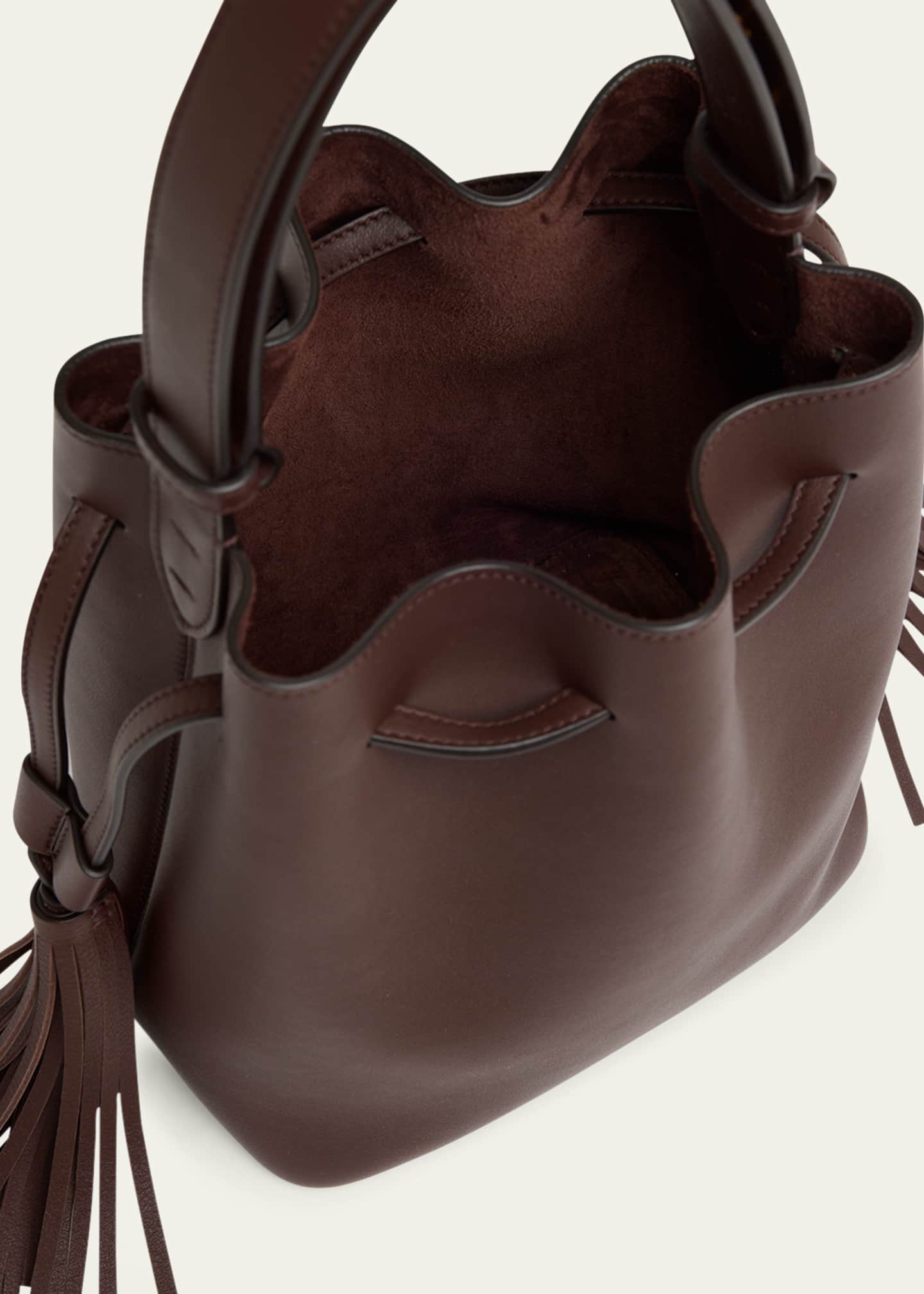【関税＆送料込み】Valentino Garavani So Seau Bucket Bag Valentino Garavani So Seau Tassel Leather Bucket Bag
