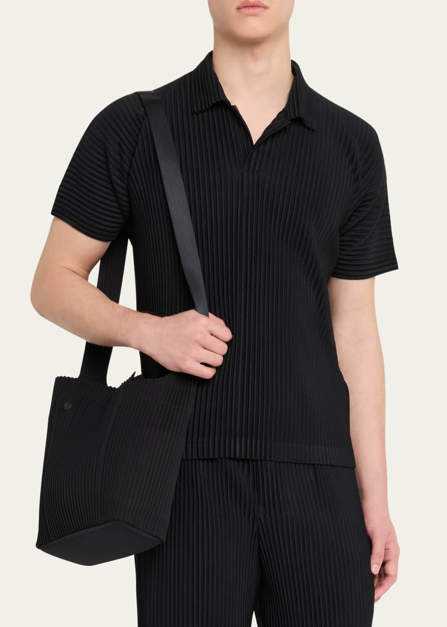 Homme Plisse Issey Miyake Men's Small Utility Tote Image 5 of 6