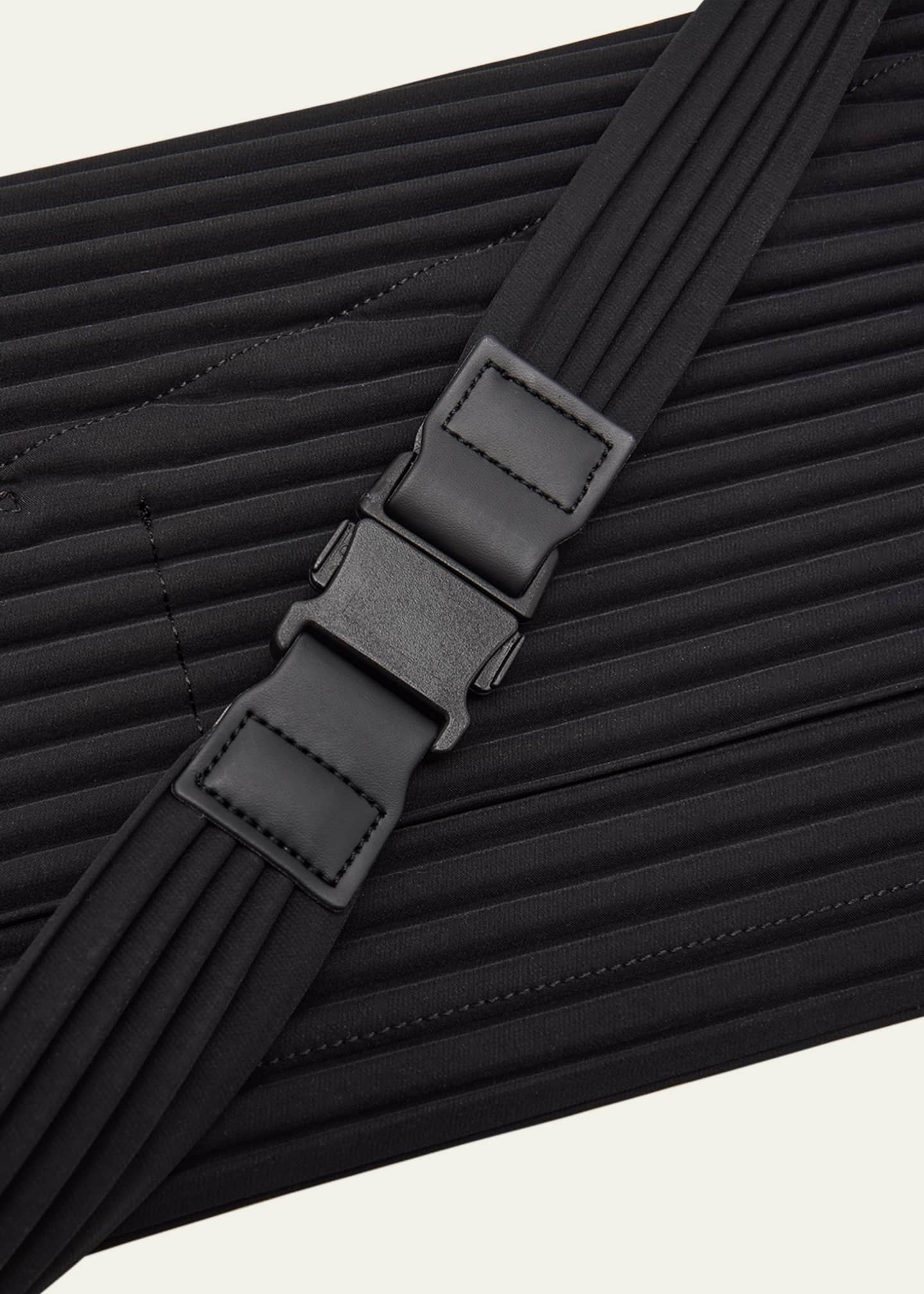 Homme Plisse Issey Miyake Men's Small Overlap Bumbag Image 6 of 6