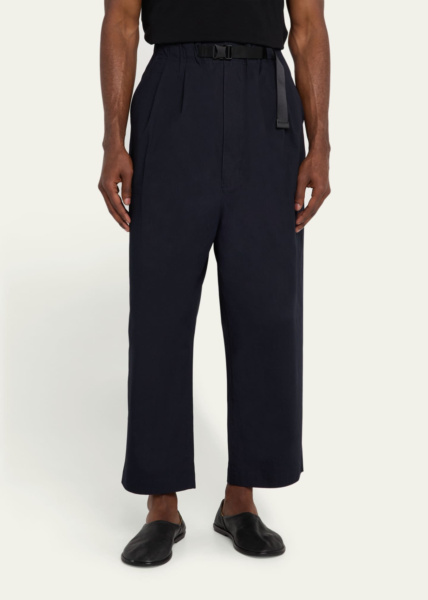 CDG HOMME Men's Oxford Belted Pleated Pants Image 4 of 5