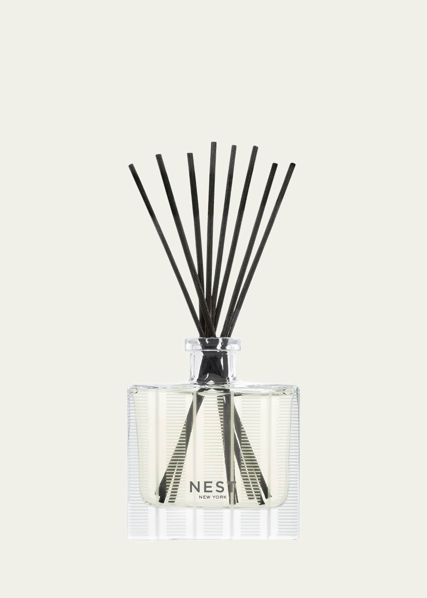 NEST New York Grapefruit Reed Diffuser, 5.9 oz. Image 1 of 2