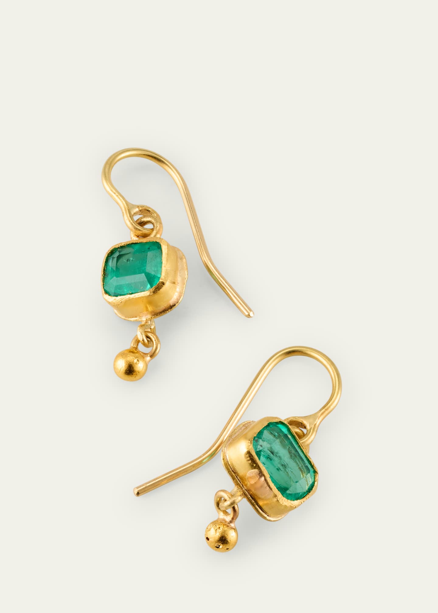 JUDY GEIB Single Drop Square Colombian Emerald Earrings Image 3 of 4