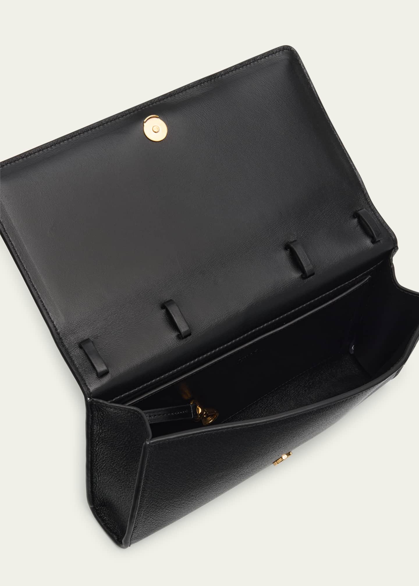 Chloe Crossbody Bag in Grained Leather Image 4 of 6