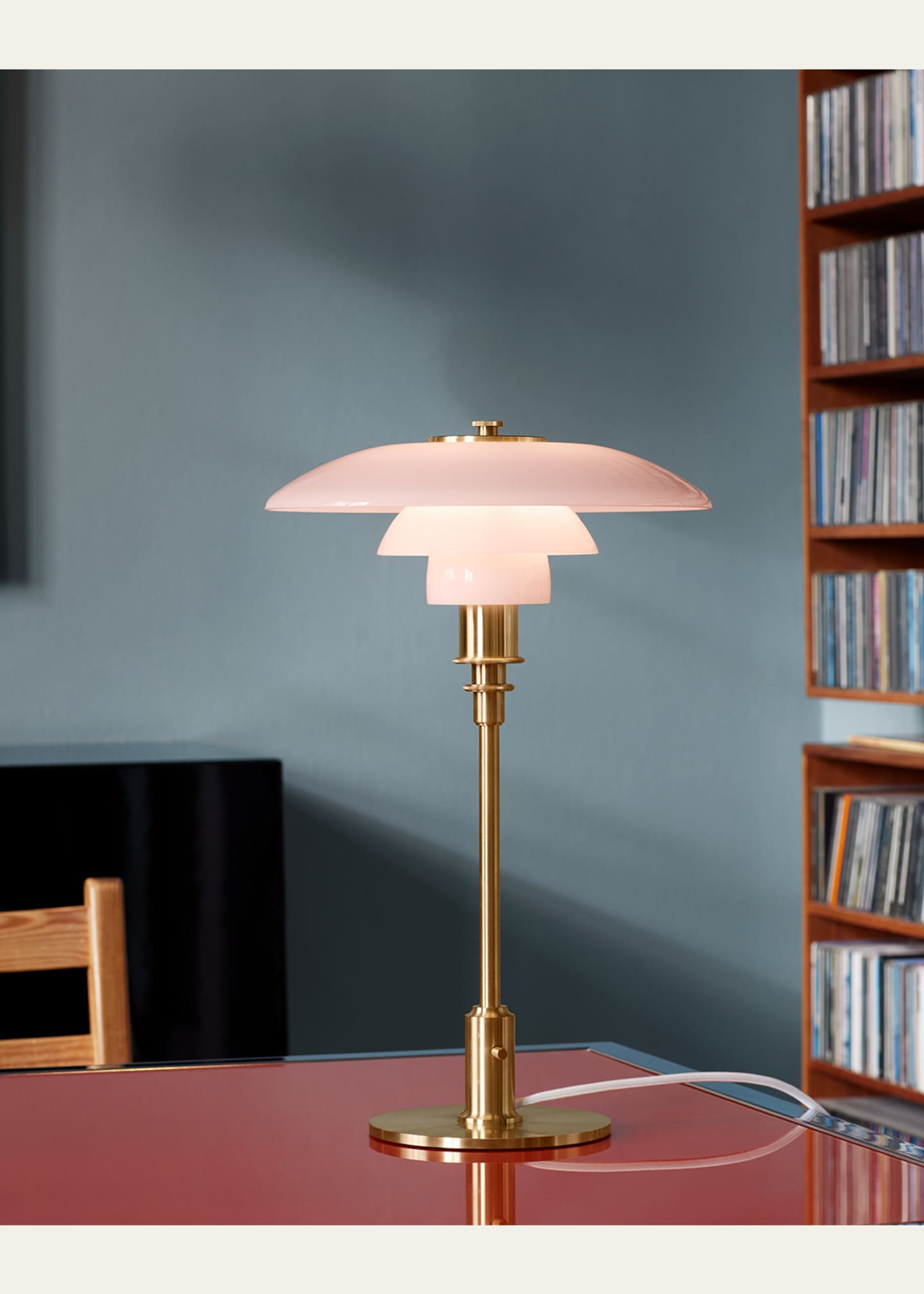 Louis Poulsen Ph 3/2 Table Lamp Image 2 of 5