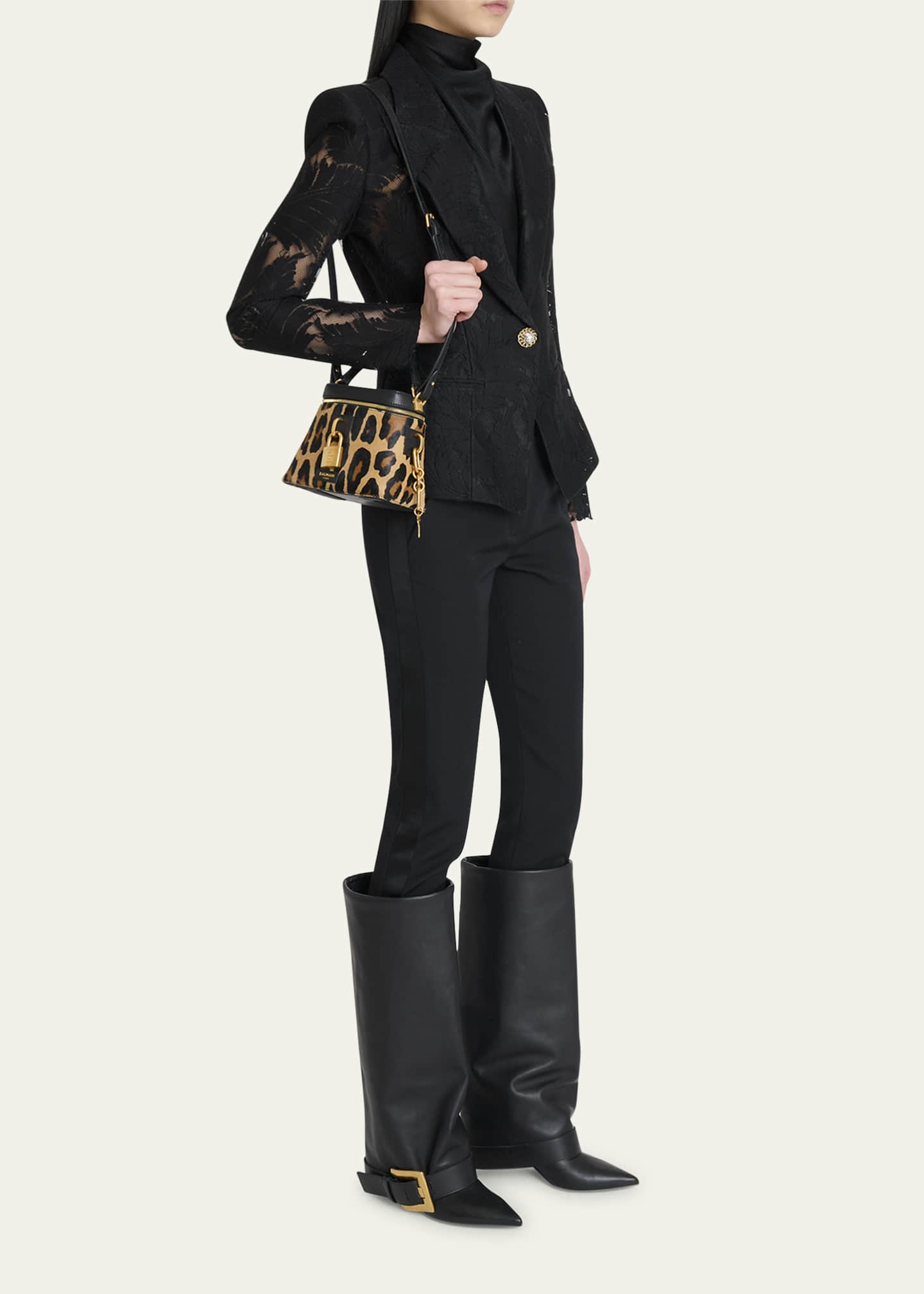 【関税＆送料込み】Balmain Pulse Vanity Bag Pulse Vanity calfskin leather bag black black - Women | BALMAIN
