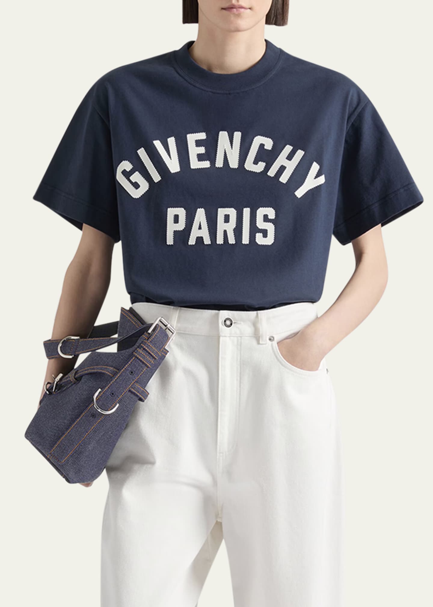 Tシャツ・カットソー Givenchy BM71JB3YJM BOXY T-shirt Givenchy Boxy Short Sleeve Tee in Black | FWRD