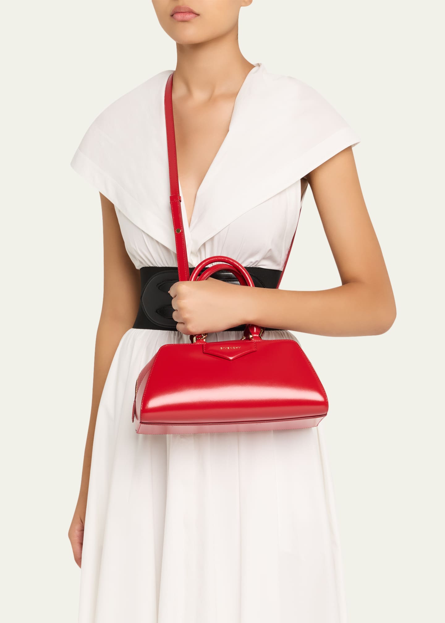 Givenchy Antigona Small Top-Handle Bag in Leather Image 2 of 6