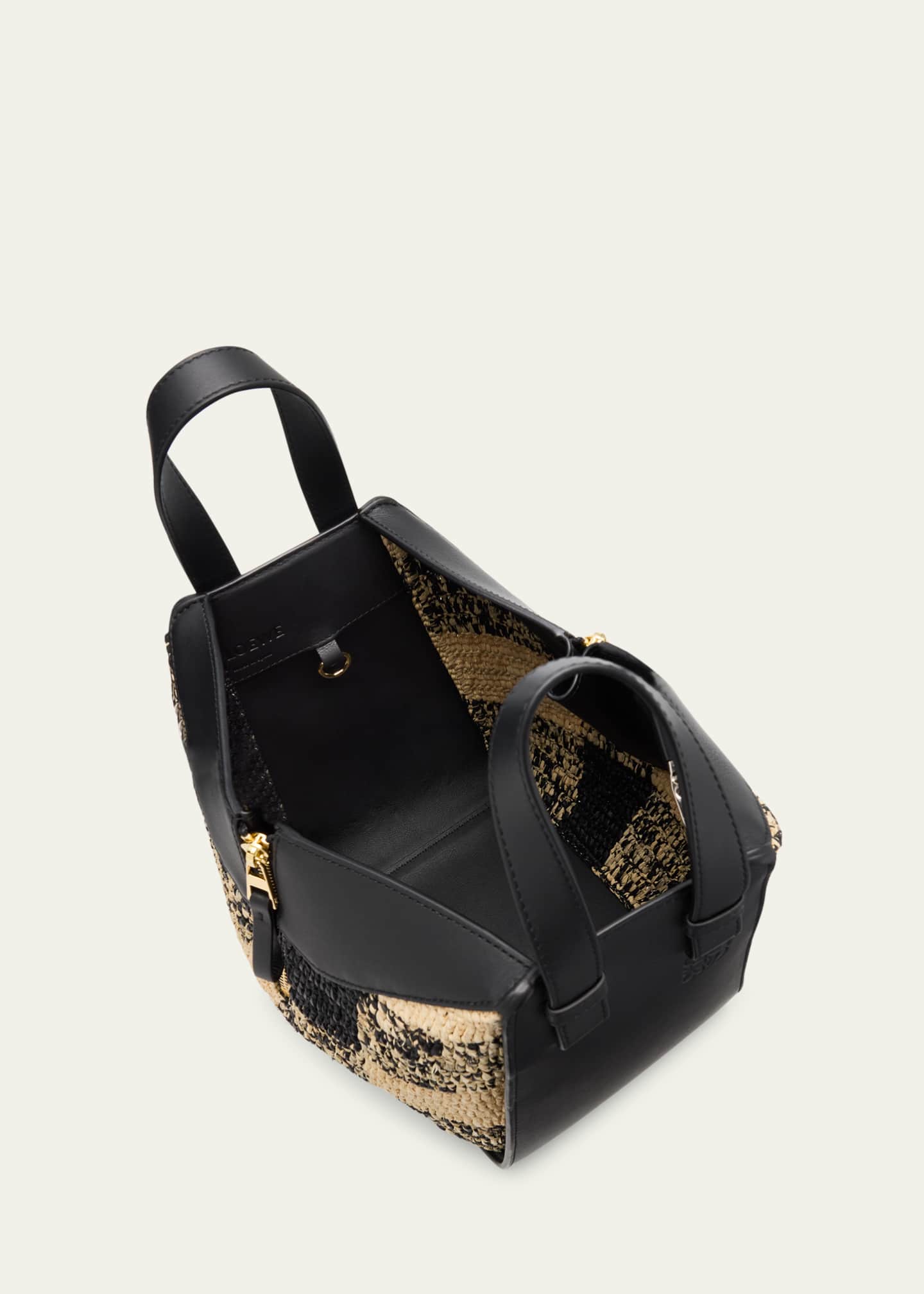 Loewe x Paula’s Ibiza Hammock Top-Handle Bag in Gingham Raffia Image 4 of 6
