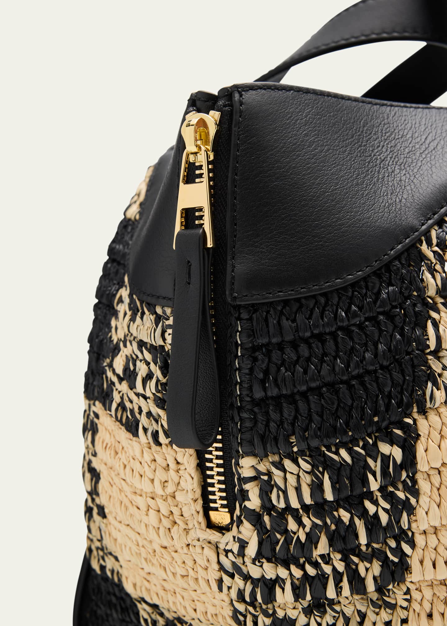 Loewe x Paula’s Ibiza Hammock Top-Handle Bag in Gingham Raffia Image 6 of 6