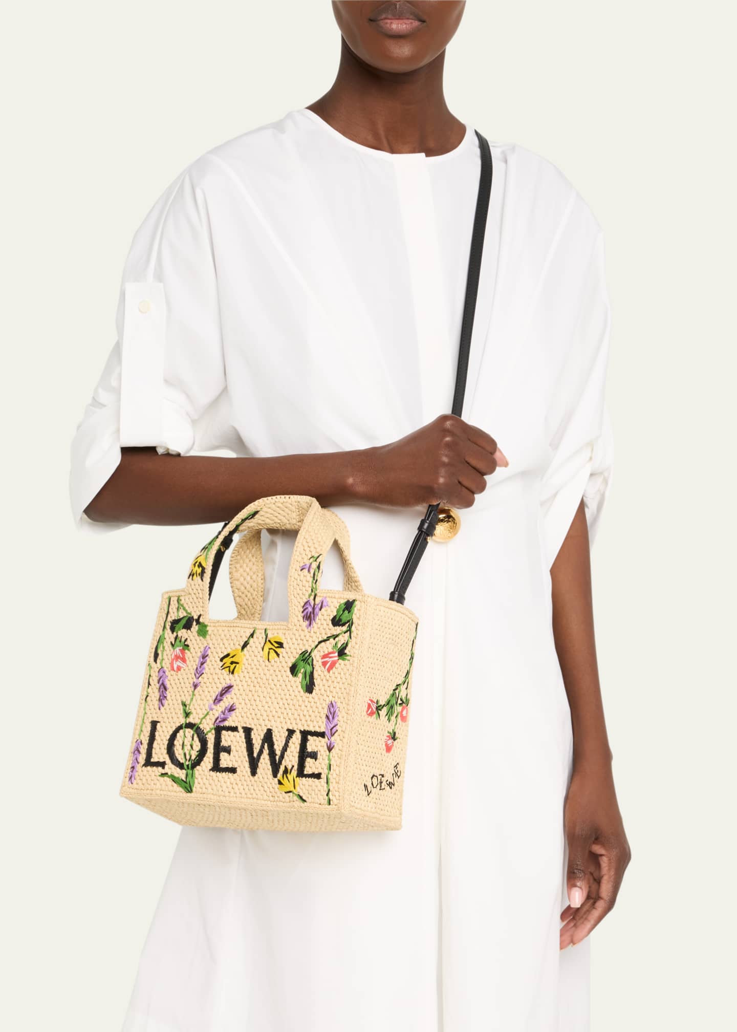 トートバッグ LOEWE Loewe x Paula Print Tote in White Loewe x Paula's Ibiza Small Flower Tote Bag in Raffia