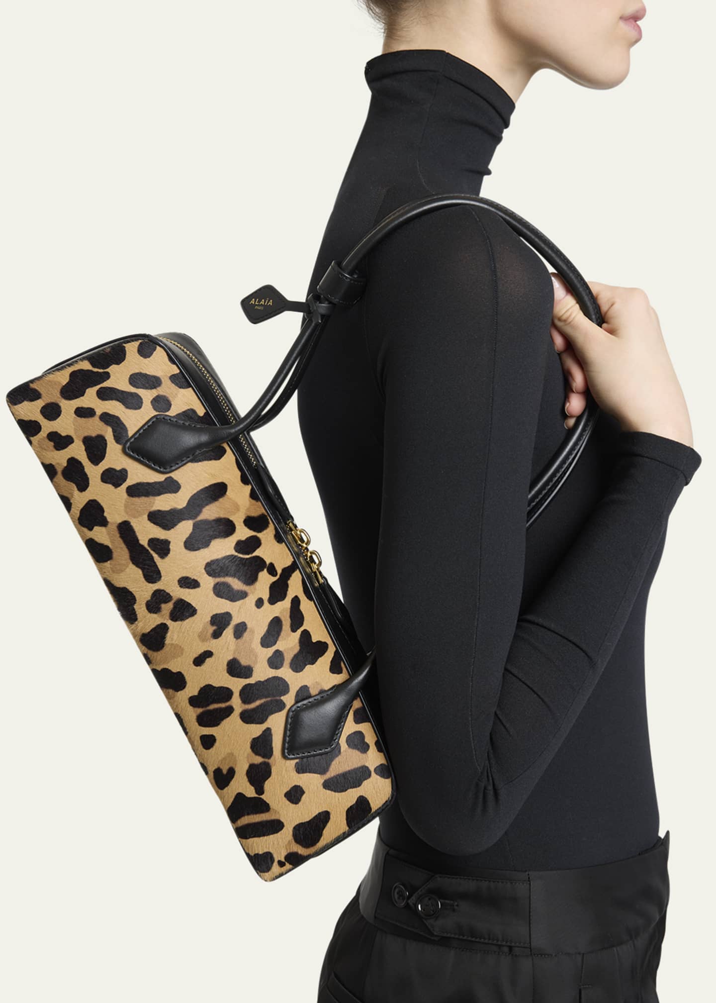 ALAIA Le Teckel Medium Shoulder Bag in Leopard Calf Hair Image 2 of 6
