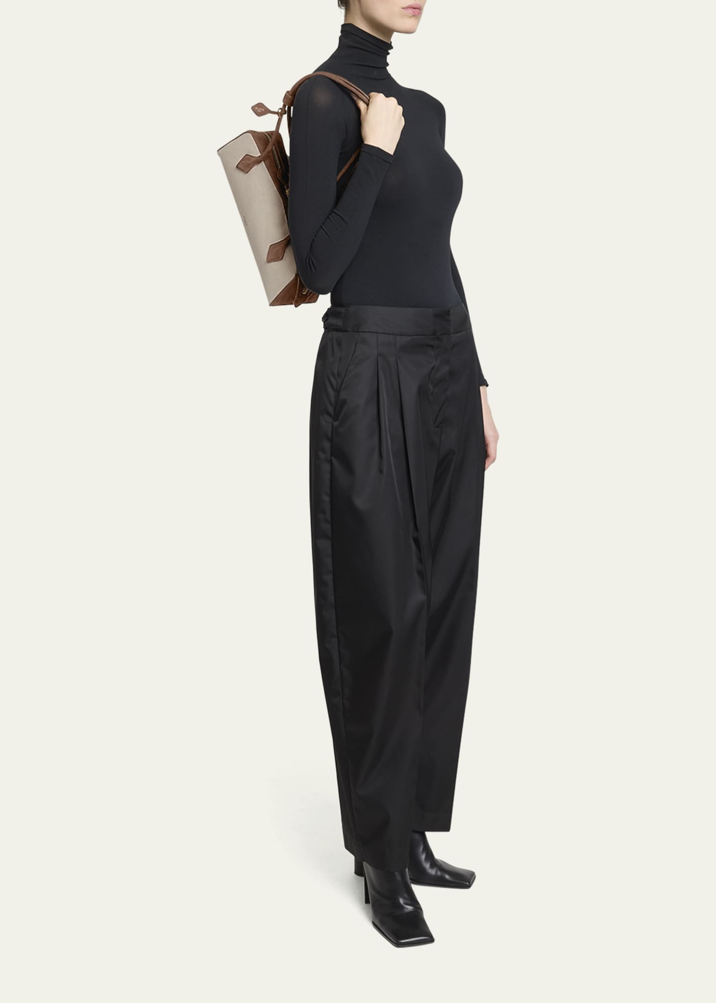 ALAIA Le Teckel Medium Shoulder Bag in Canvas and Leather Image 5 of 6