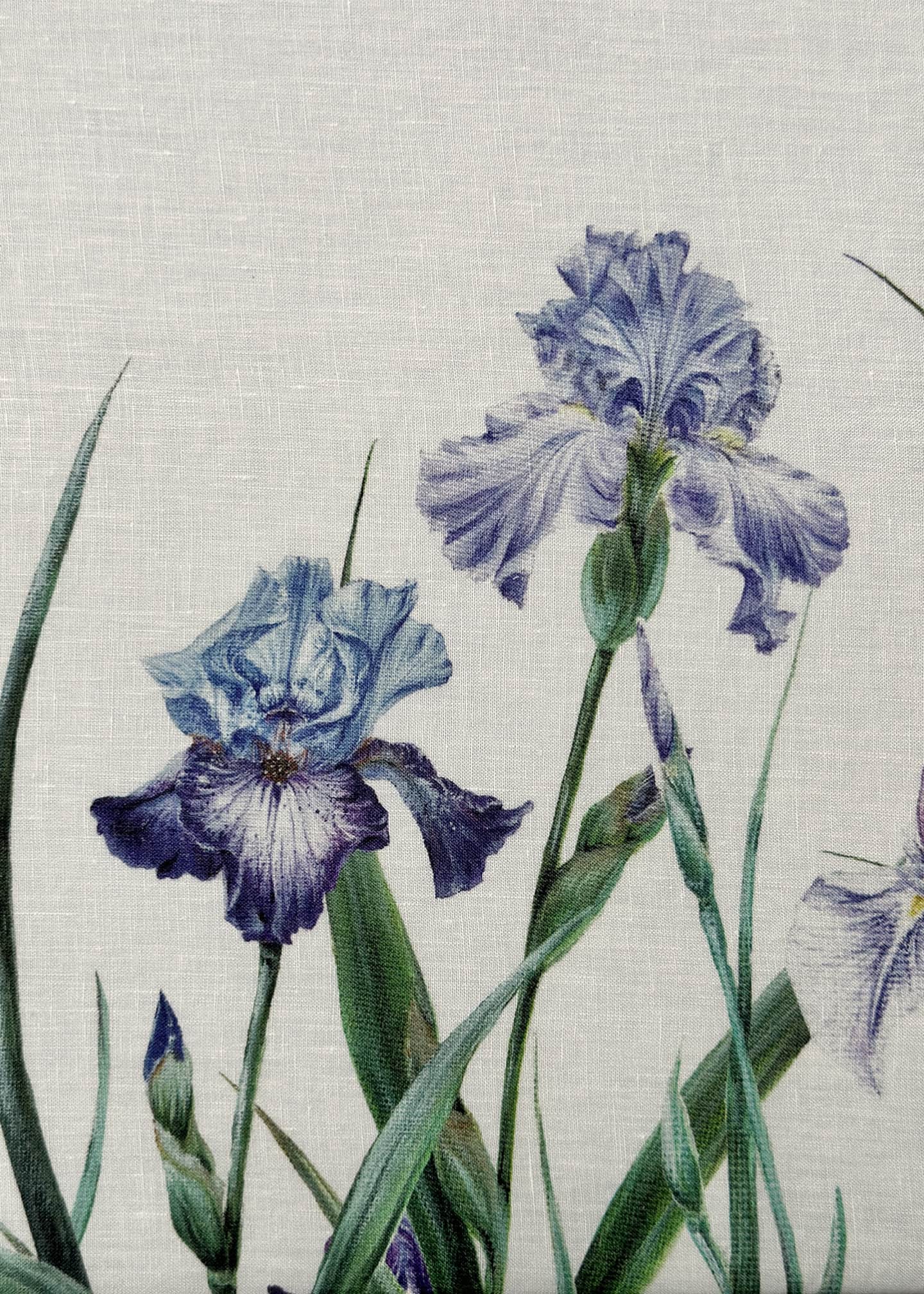 SUMMERILL & BISHOP Iris Linen Napkin Image 4 of 5