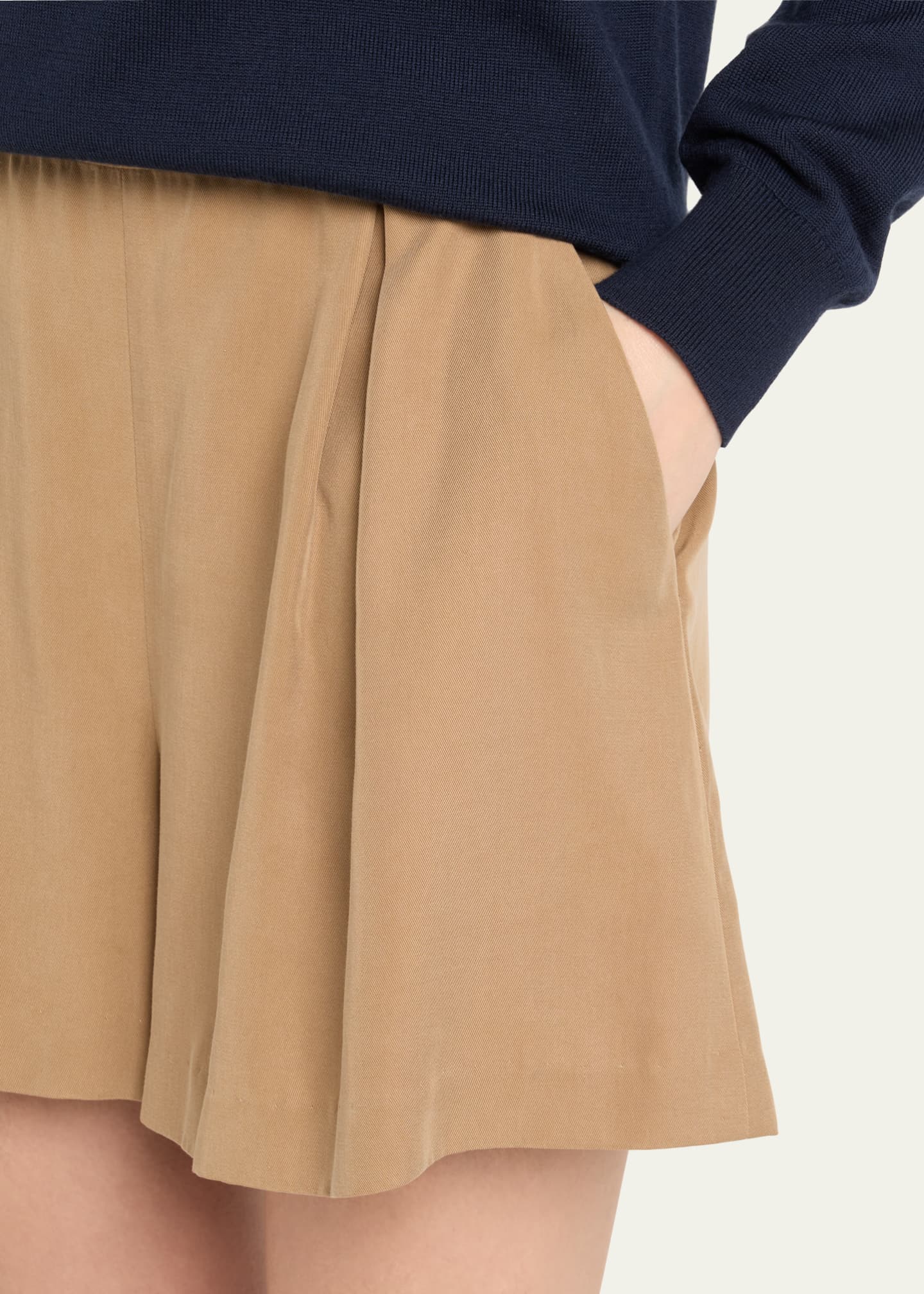 WE-AR4 The Ivy Shorts Image 5 of 5
