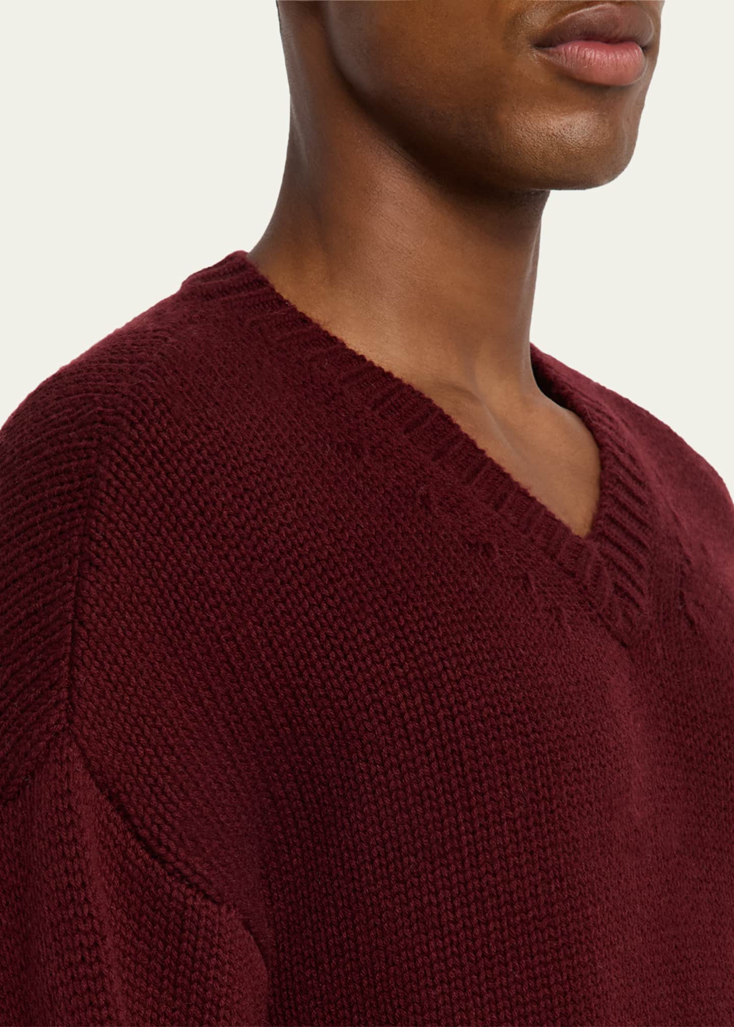 FRAME Men's Wool and Cashmere Knit V-Neck Sweater Image 5 of 5