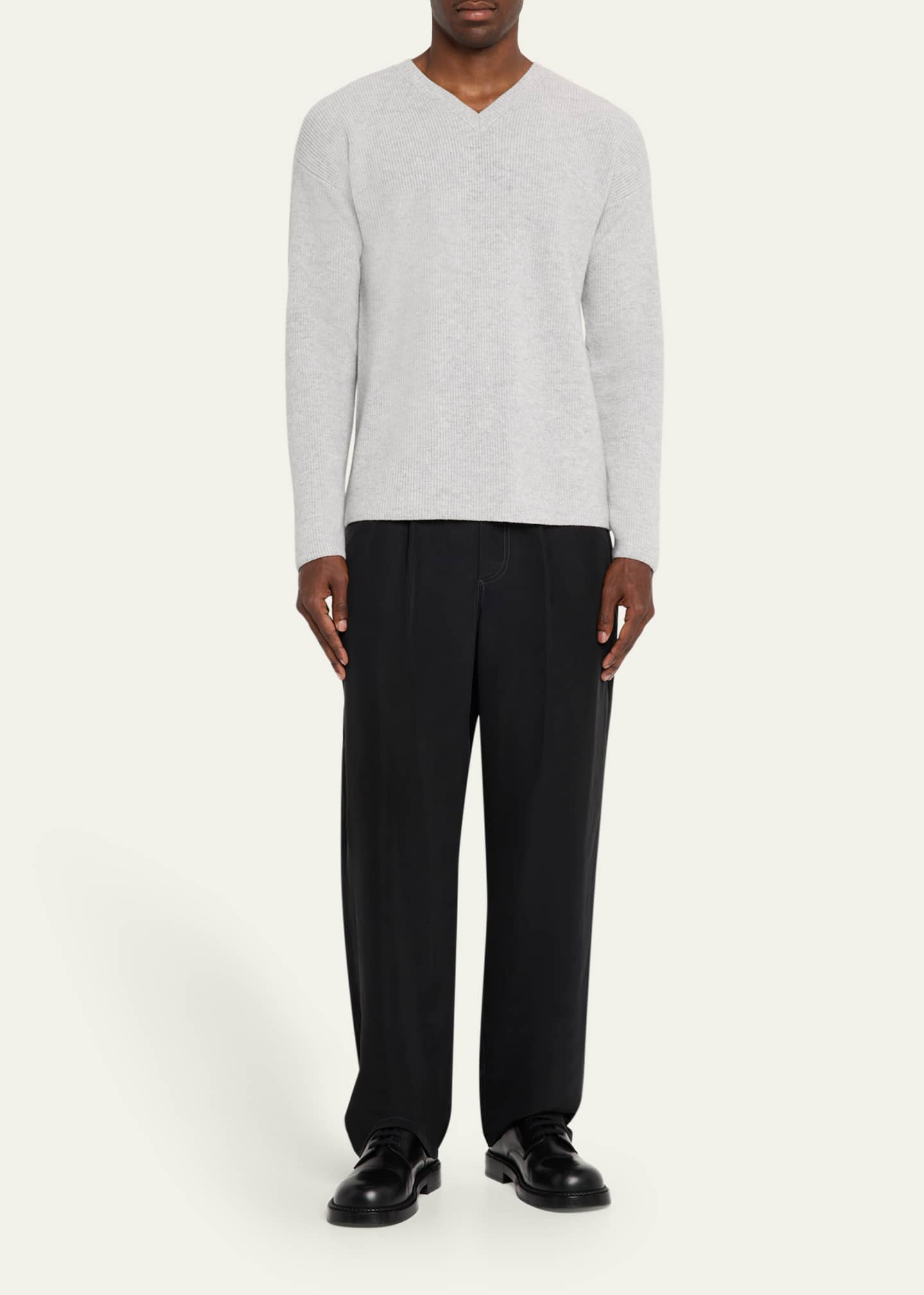 Giorgio Armani Men's Lyocell Relaxed-Fit Pleated Trousers Image 2 of 5